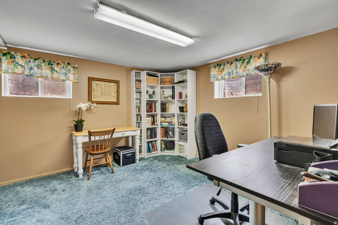 FAIRLANE HEIGHTS - Residential