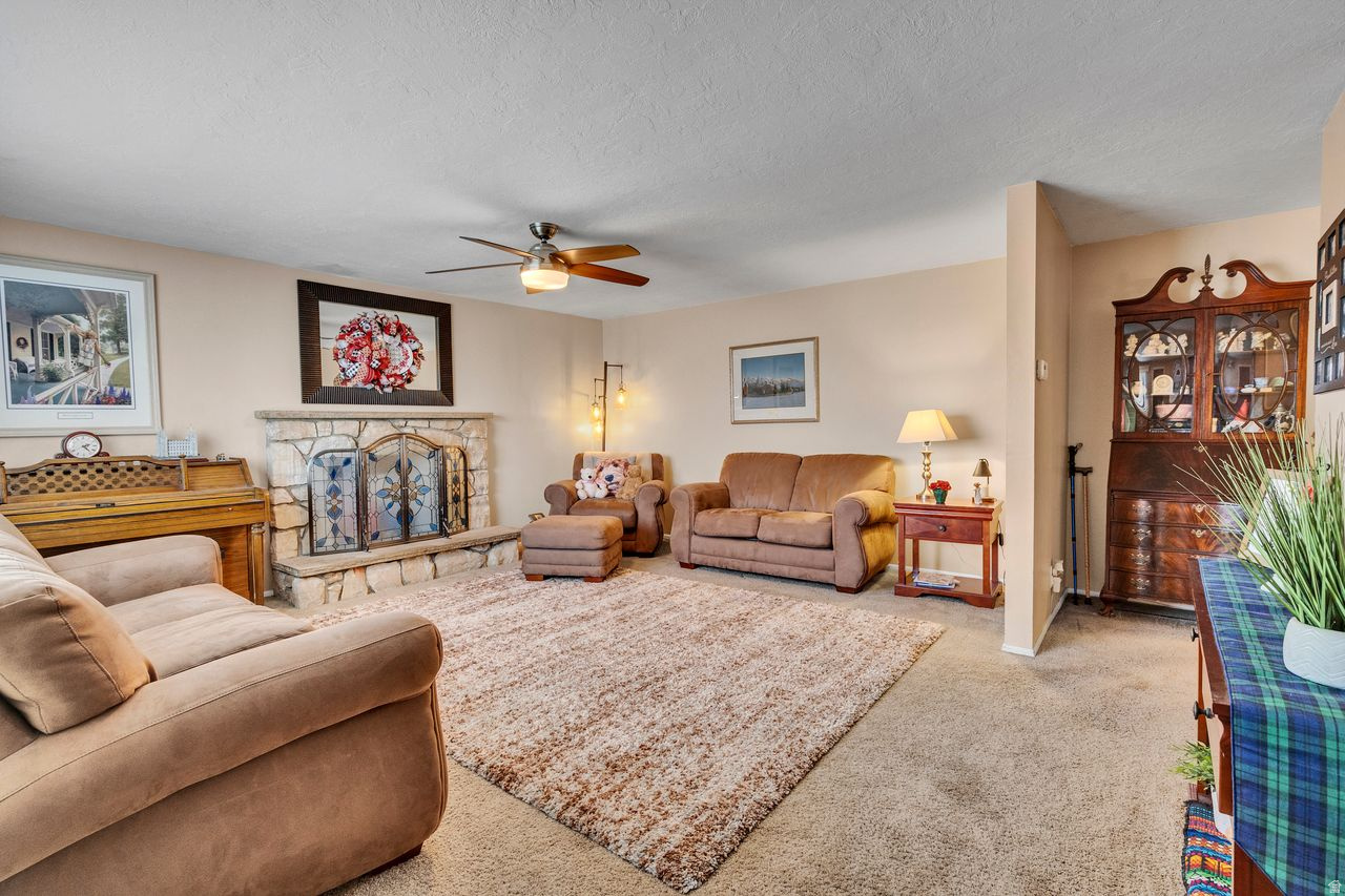 FAIRLANE HEIGHTS - Residential