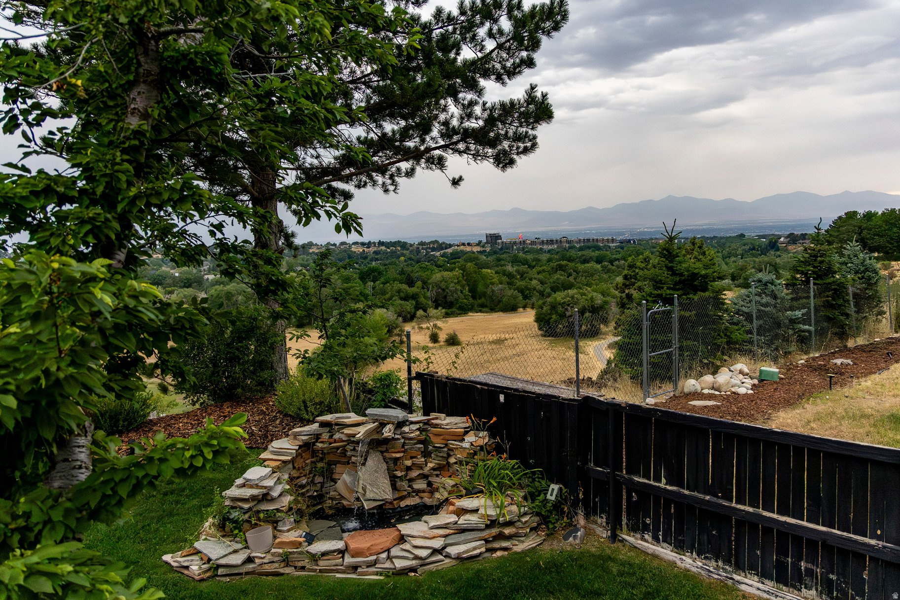 CRESTVIEW ESTATES - Residential