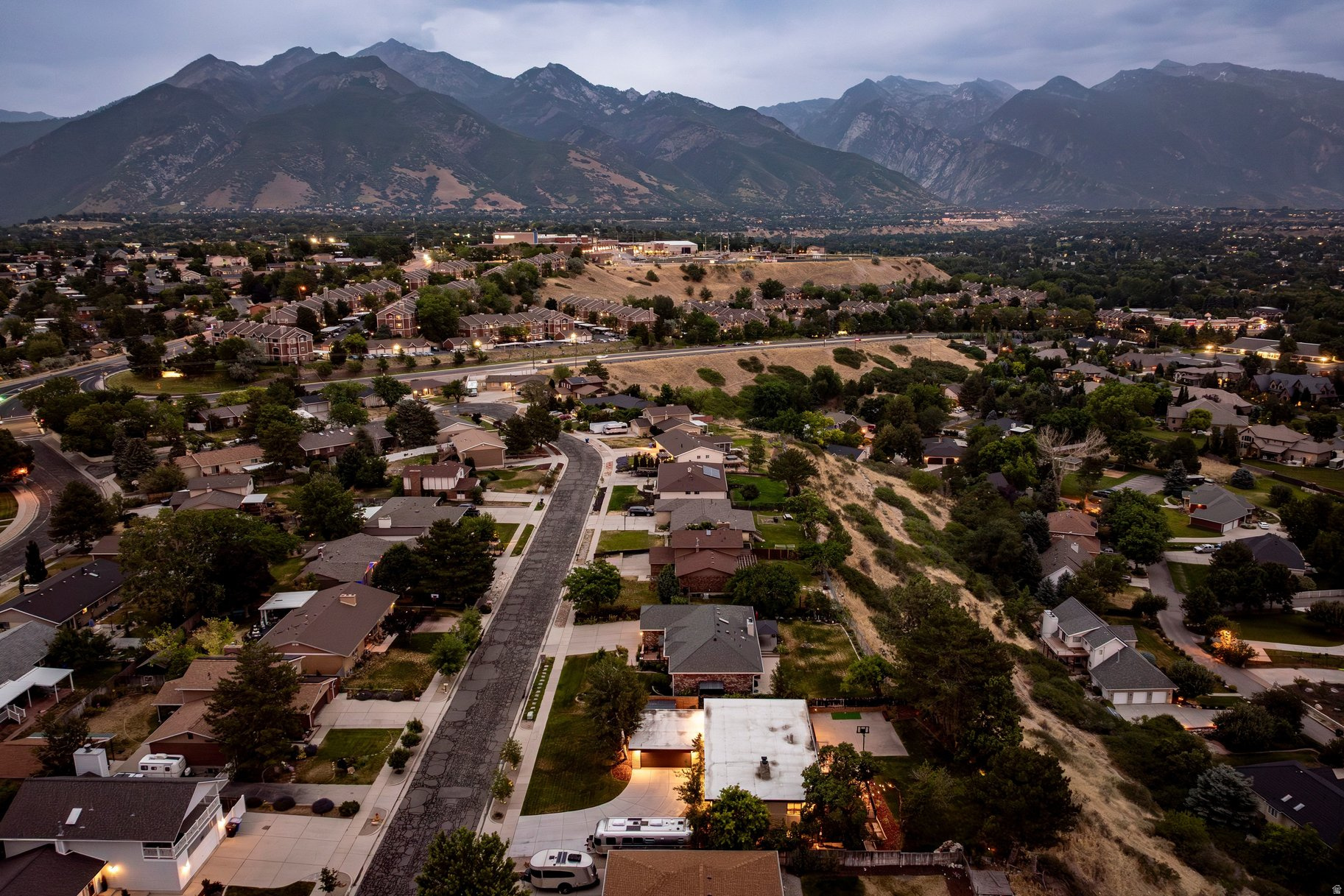CRESTVIEW ESTATES - Residential