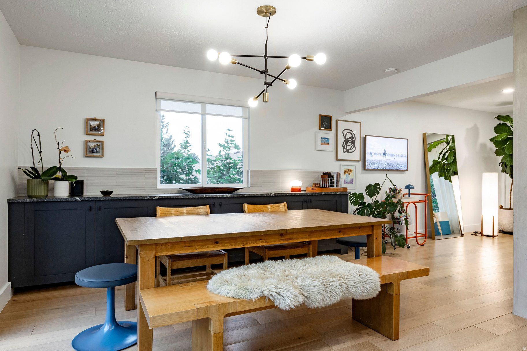 CRESTVIEW ESTATES - Residential