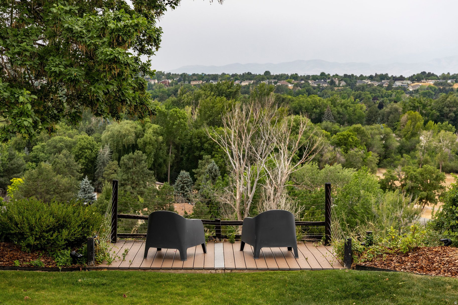 CRESTVIEW ESTATES - Residential
