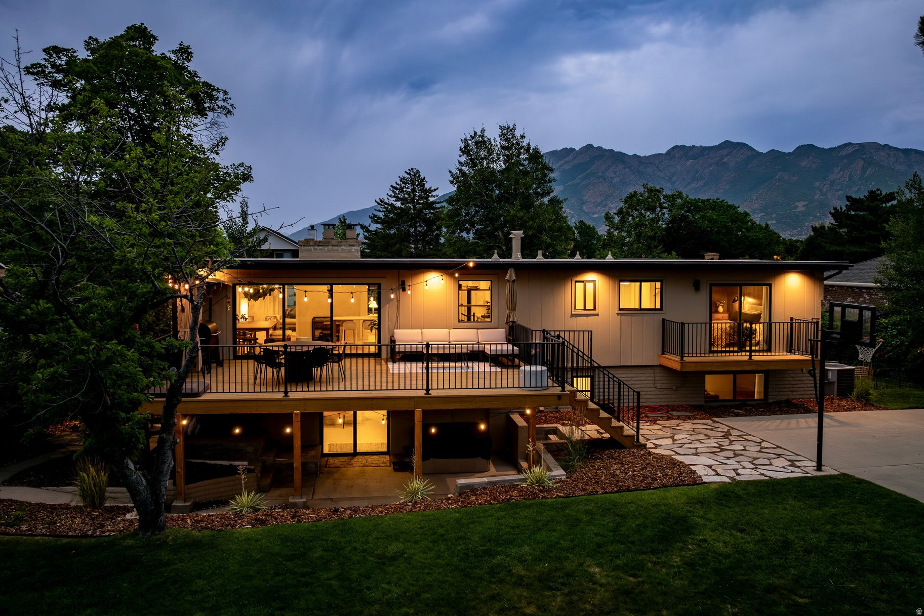 CRESTVIEW ESTATES - Residential