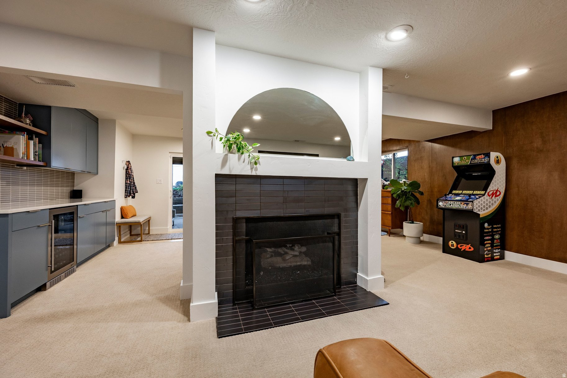 CRESTVIEW ESTATES - Residential