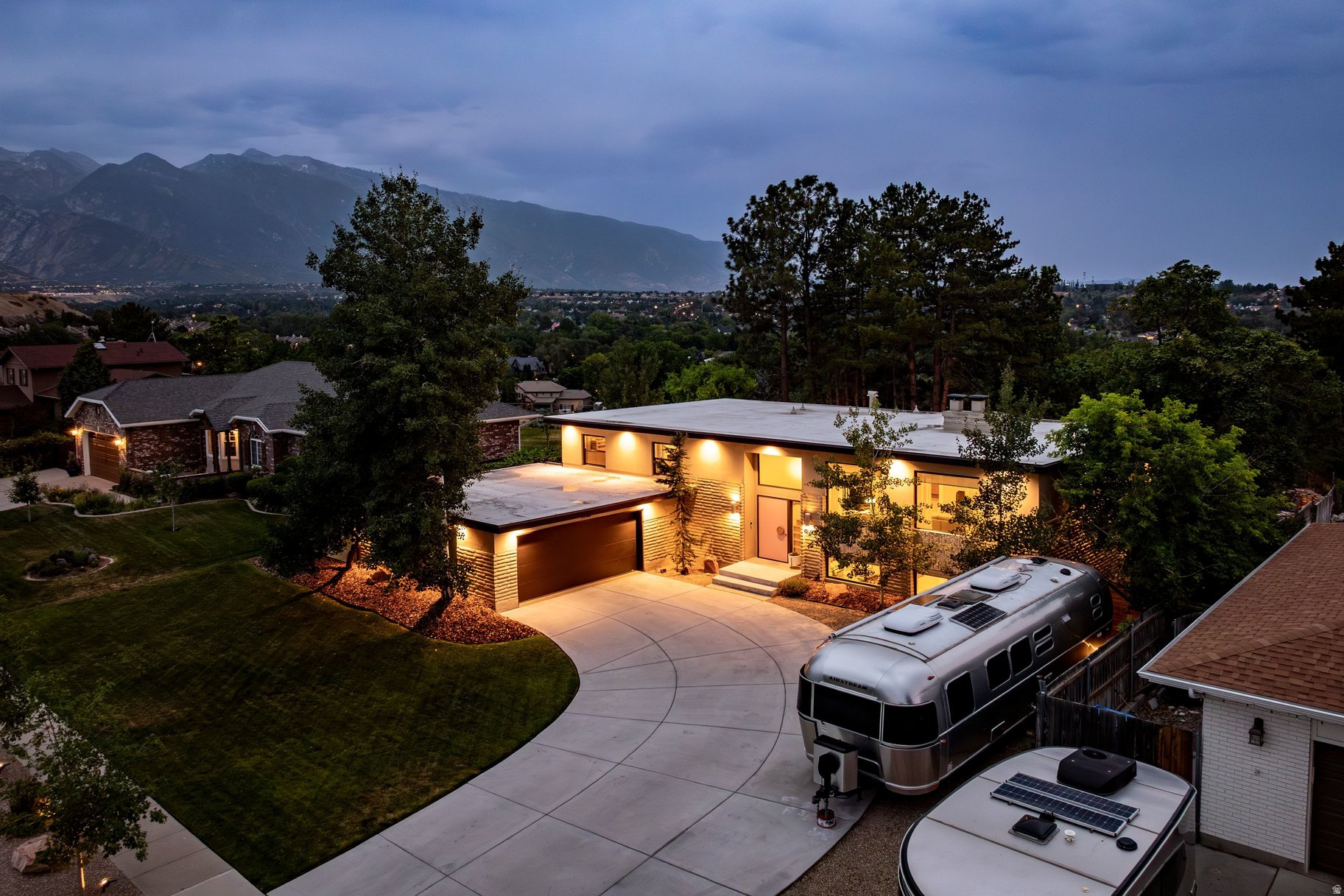 CRESTVIEW ESTATES - Residential