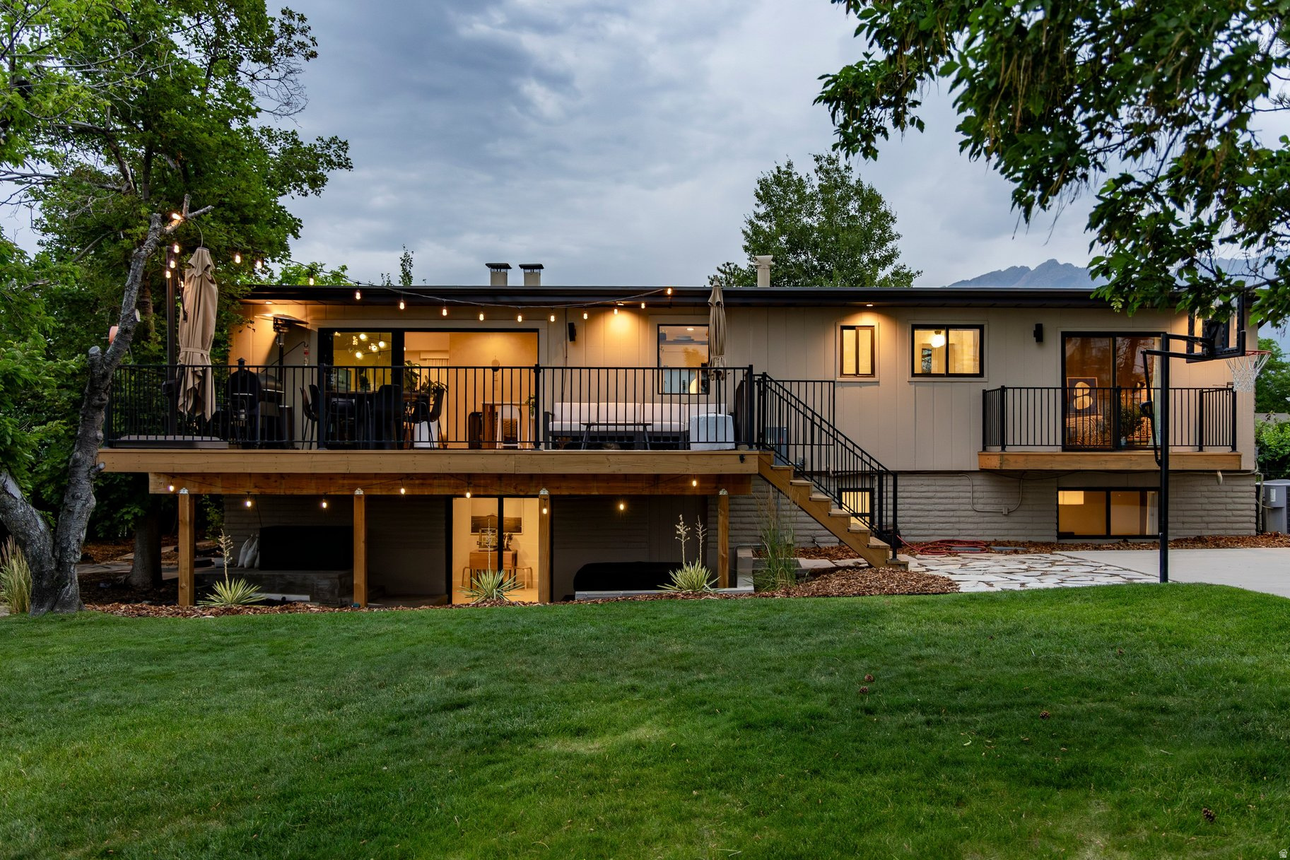 CRESTVIEW ESTATES - Residential