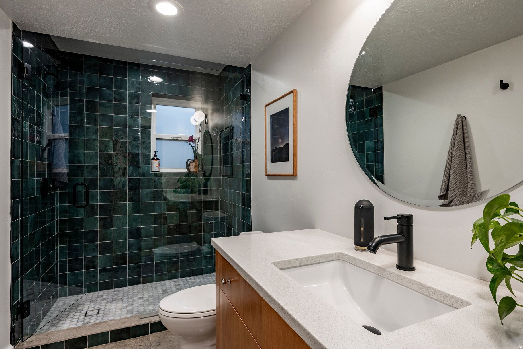 CRESTVIEW ESTATES - Residential