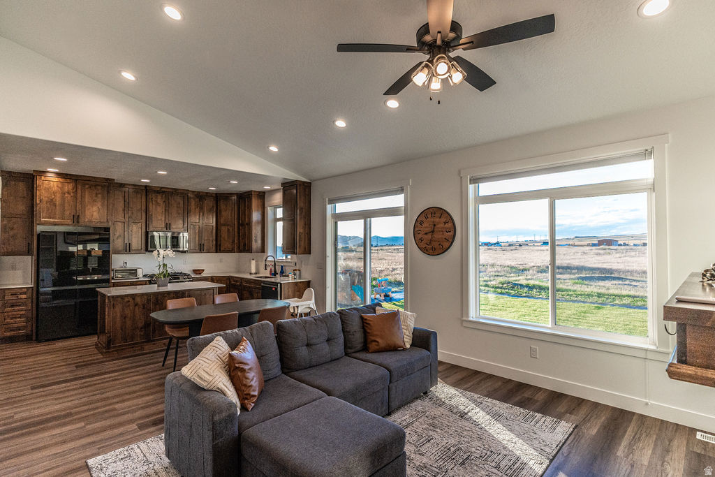 PLYMOUTH ACRES - Residential