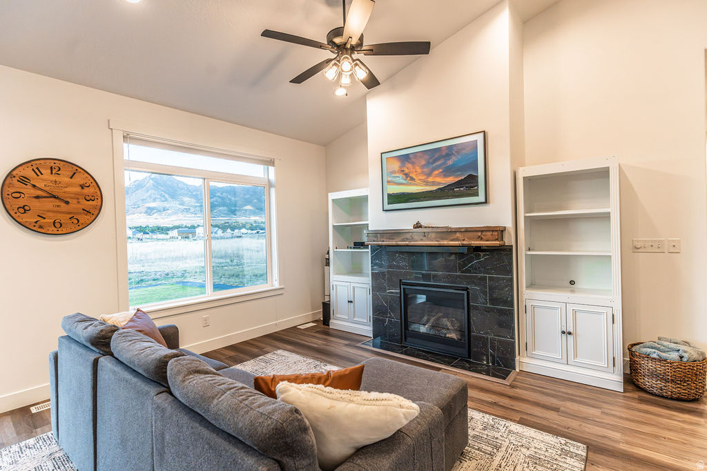PLYMOUTH ACRES - Residential