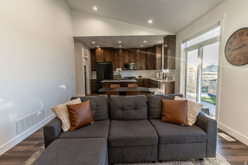 PLYMOUTH ACRES - Residential