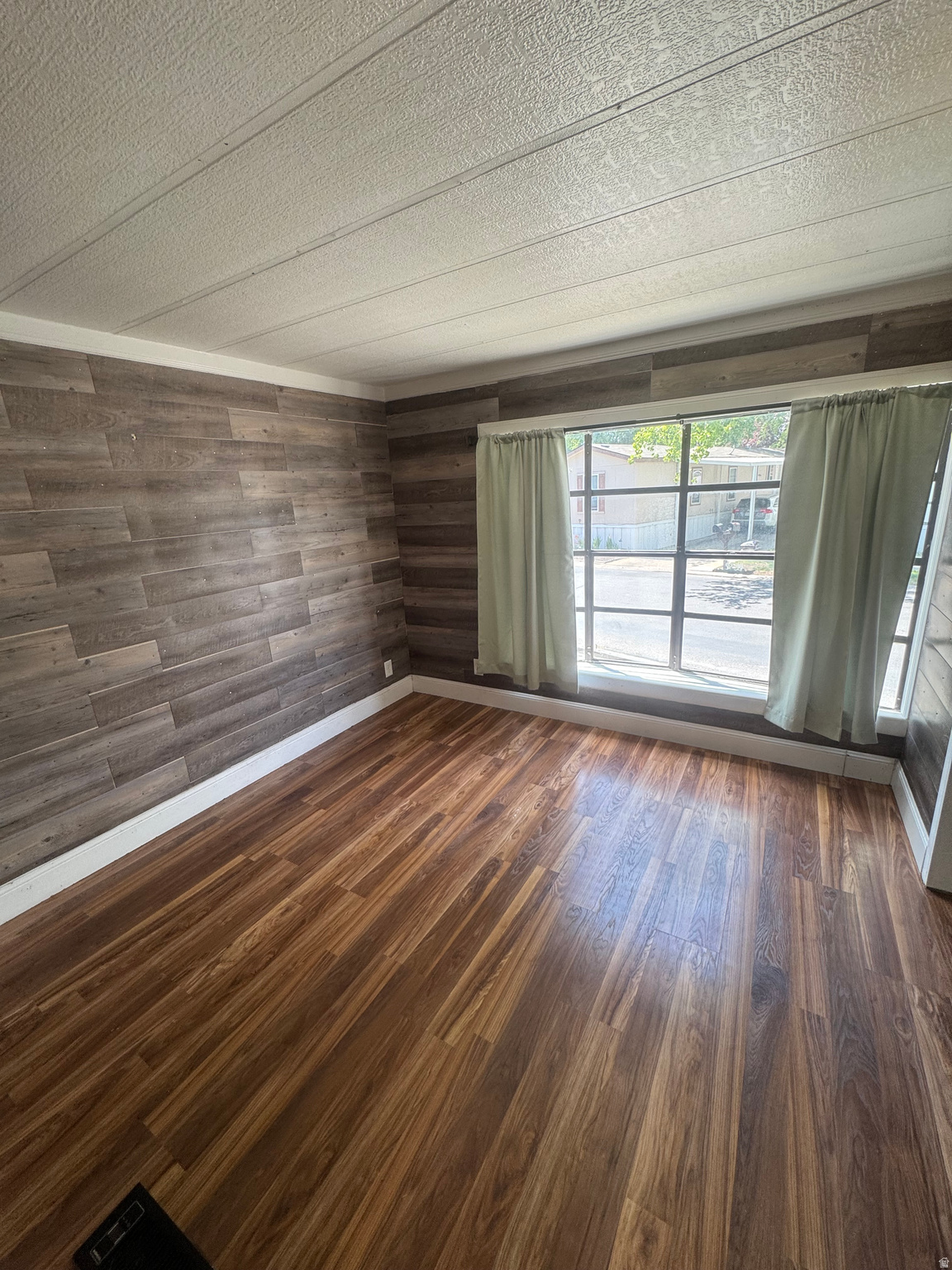 MAJESTIC OAKS - Residential