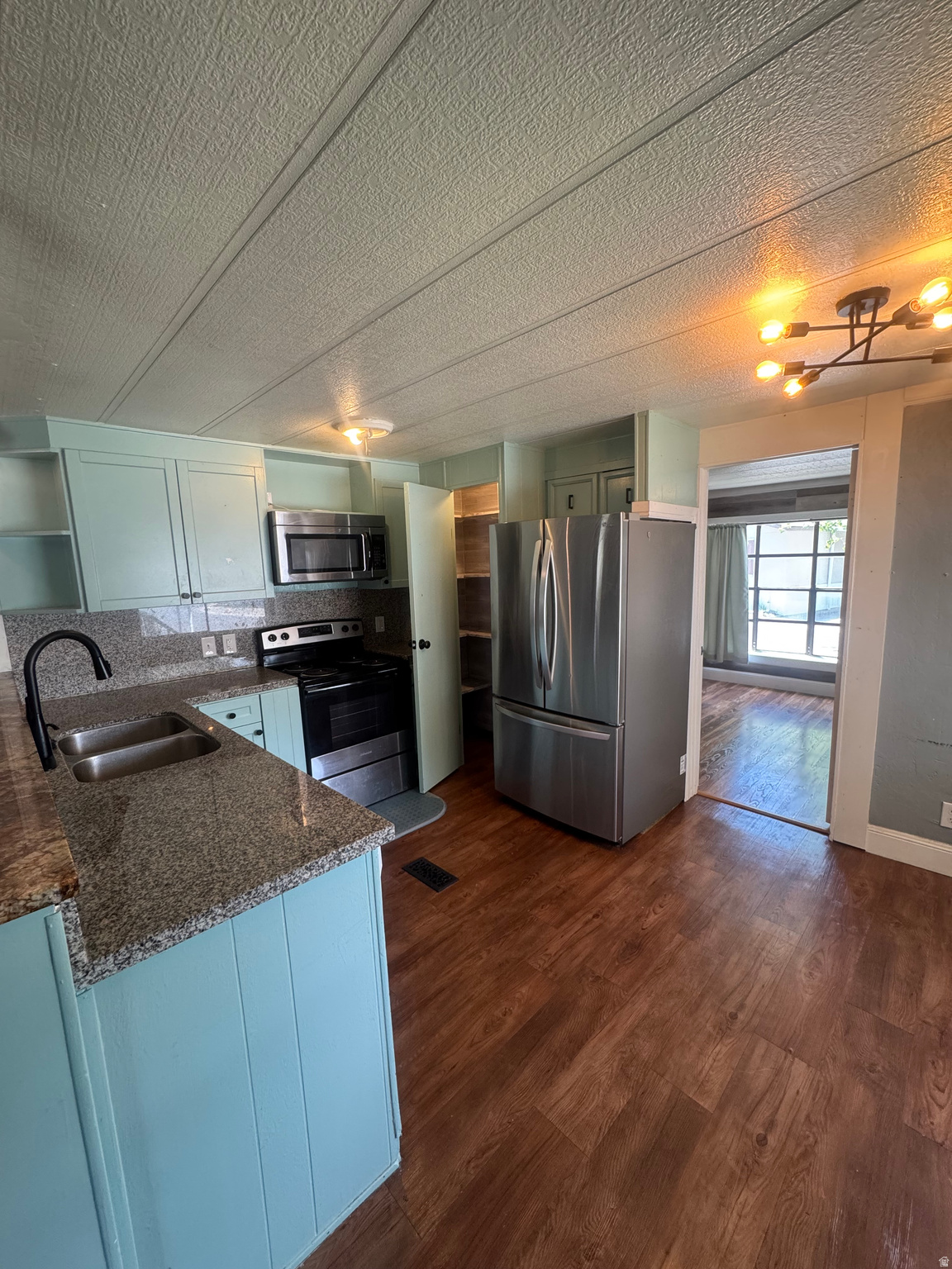 MAJESTIC OAKS - Residential