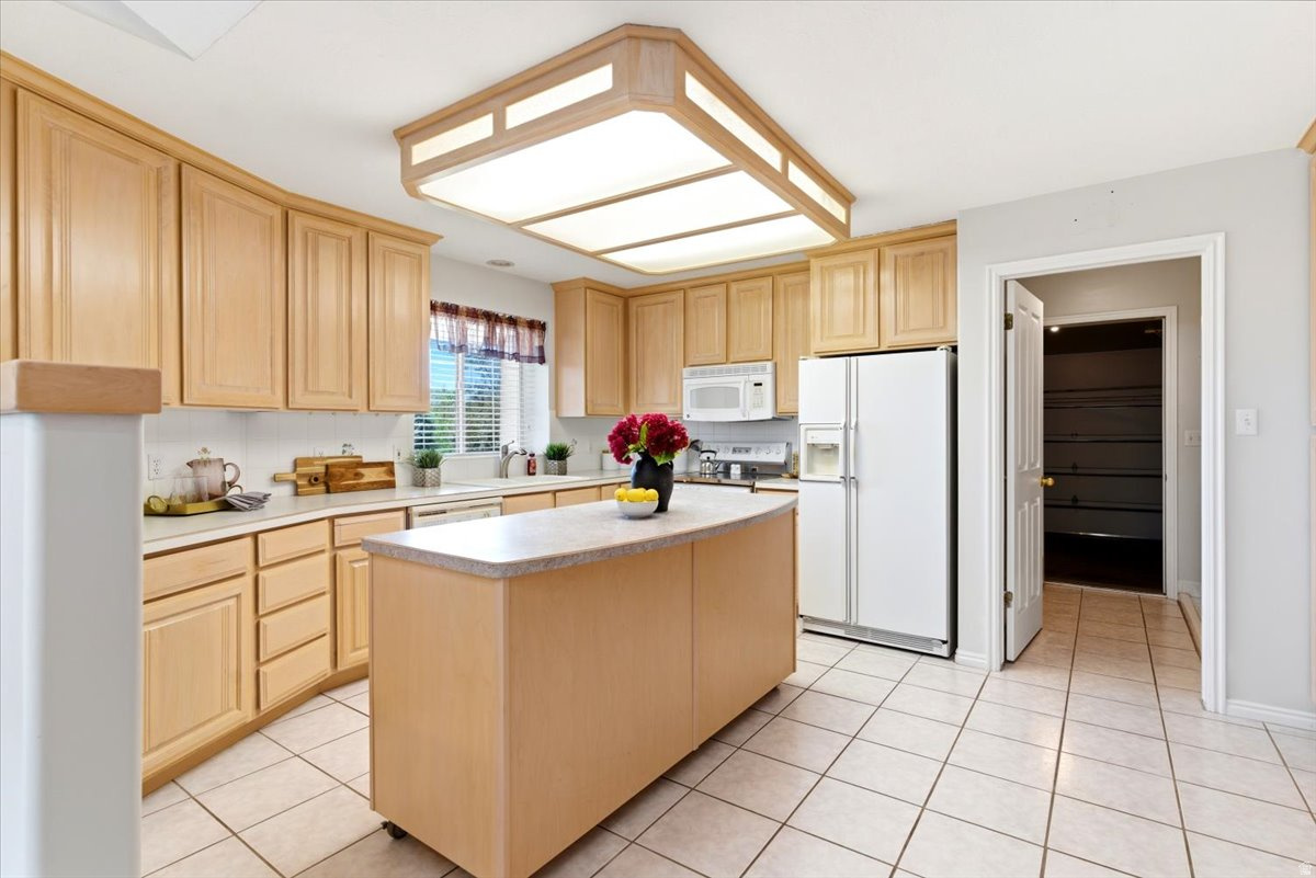 CHERRYWOOD MANOR - Residential