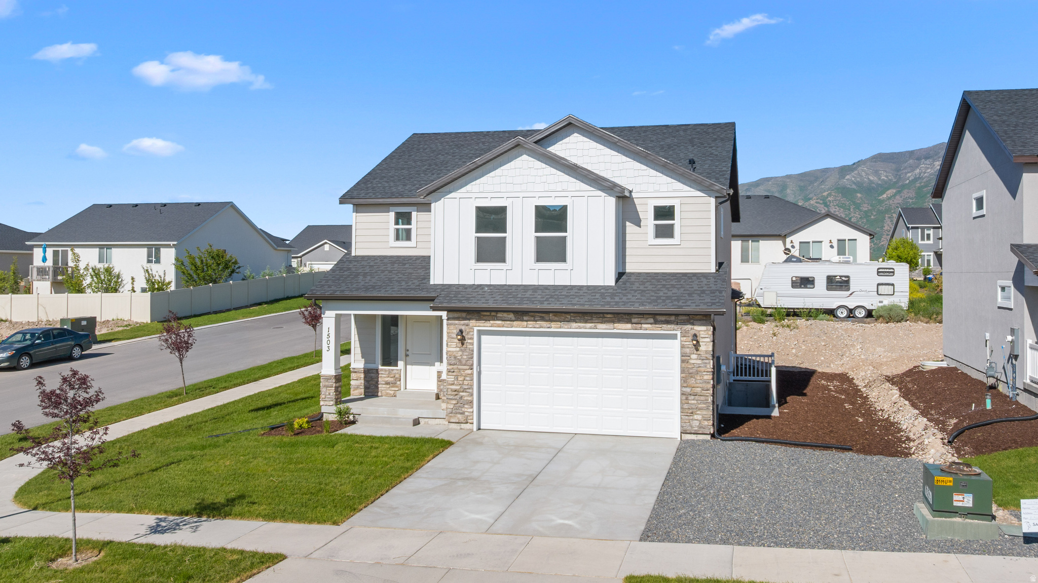 PLAN: Stanton(2)3500.   SAMPLE@1503 S Deerbook Santaquin.   PHOTO: ShowsUpgrades   GARAGE: 3Car$20k.   BSMT: Exit$15k.   STATUS: ToBeBuilt.   LOTS: .20-.40, PremiumsGradesVary.   LSCAPE: Yes   HOA: NA.   DESIGN/BUILD: 6Months/10YrWarranty  'BuyerVerifyAll