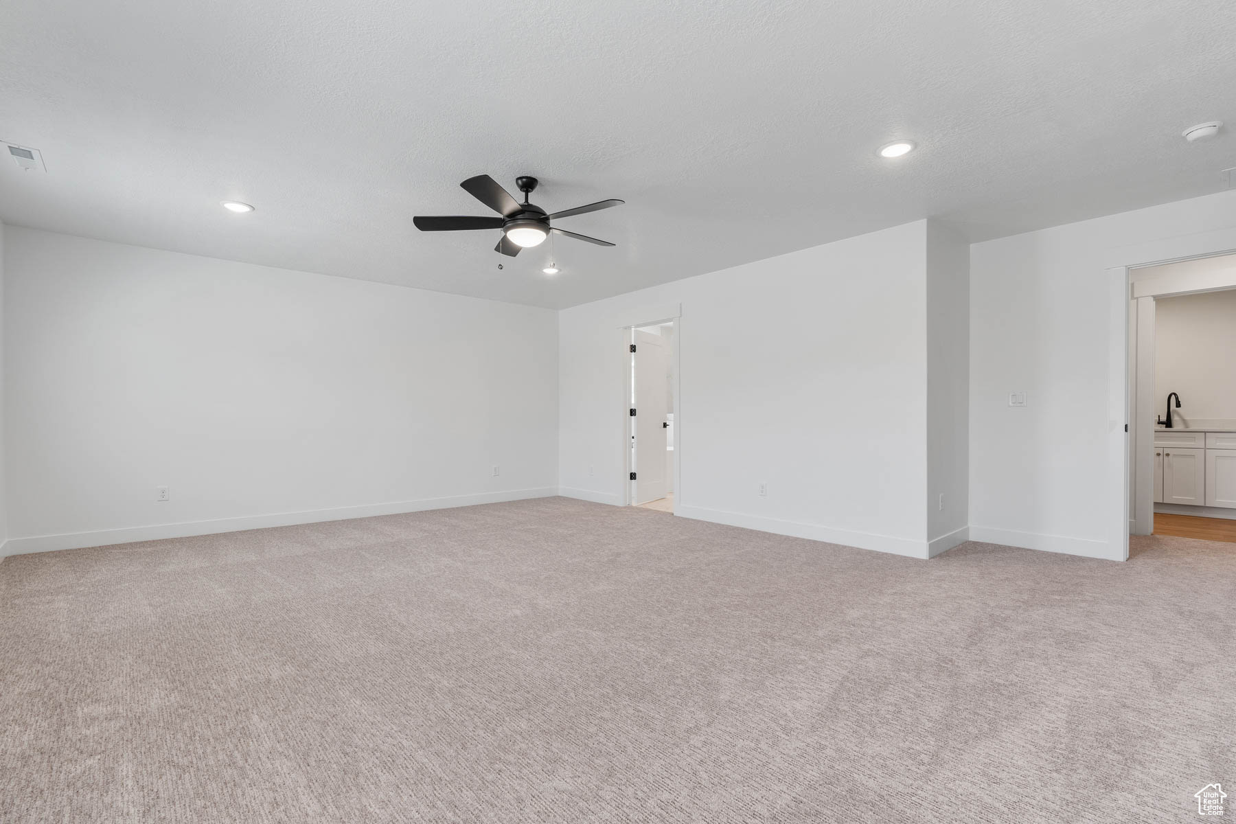 VISTAS AT SUMMIT RDG - Residential