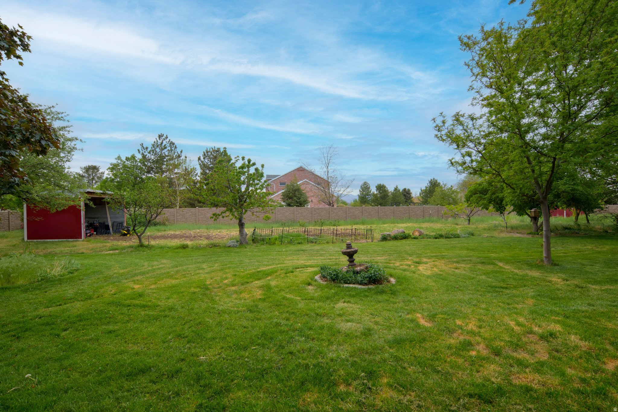 MOUNT MAJESTIC ACRES - Residential