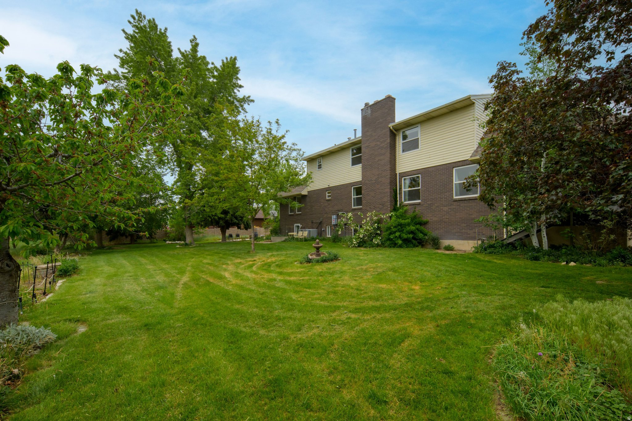 MOUNT MAJESTIC ACRES - Residential