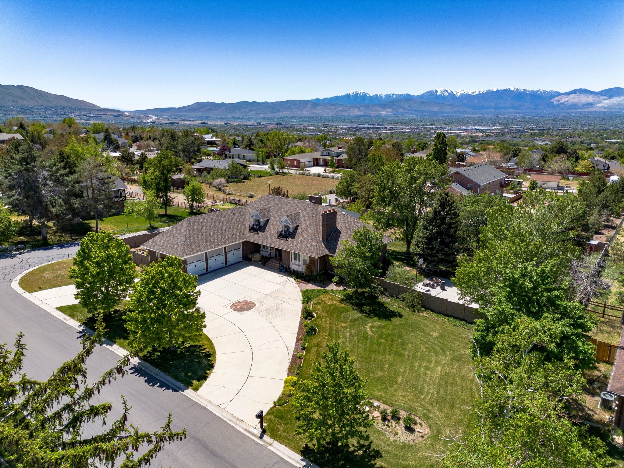MOUNT MAJESTIC ACRES - Residential