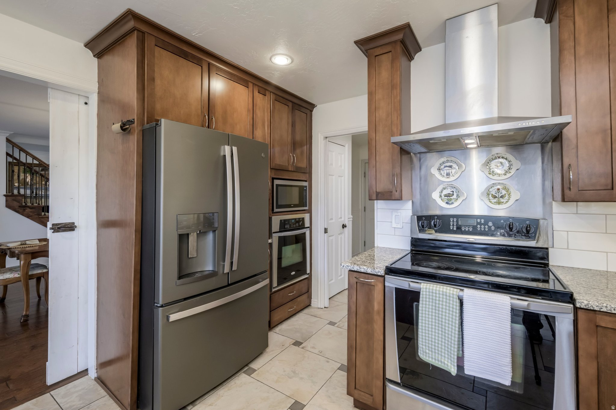 MOUNT MAJESTIC ACRES - Residential