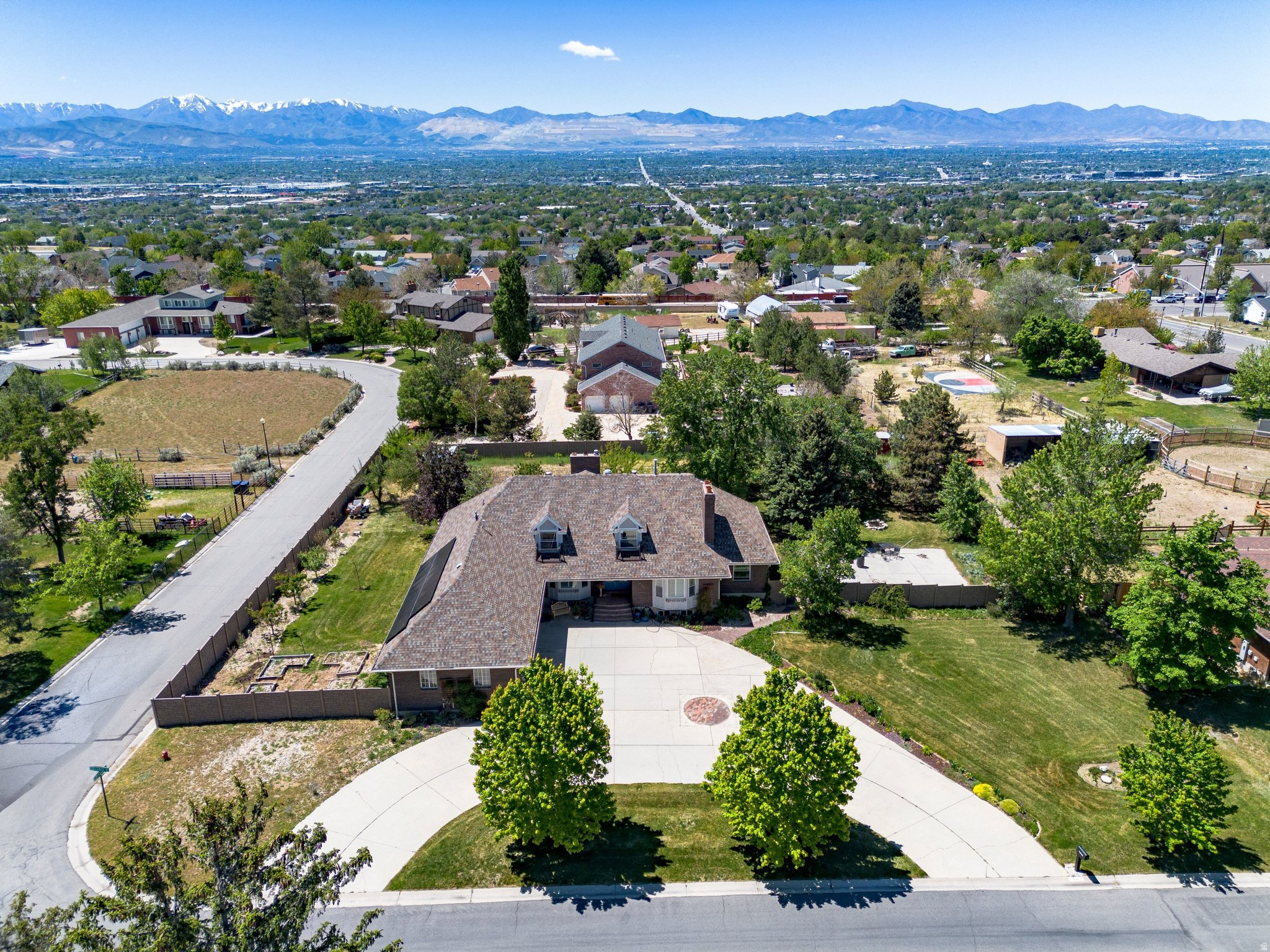 MOUNT MAJESTIC ACRES - Residential
