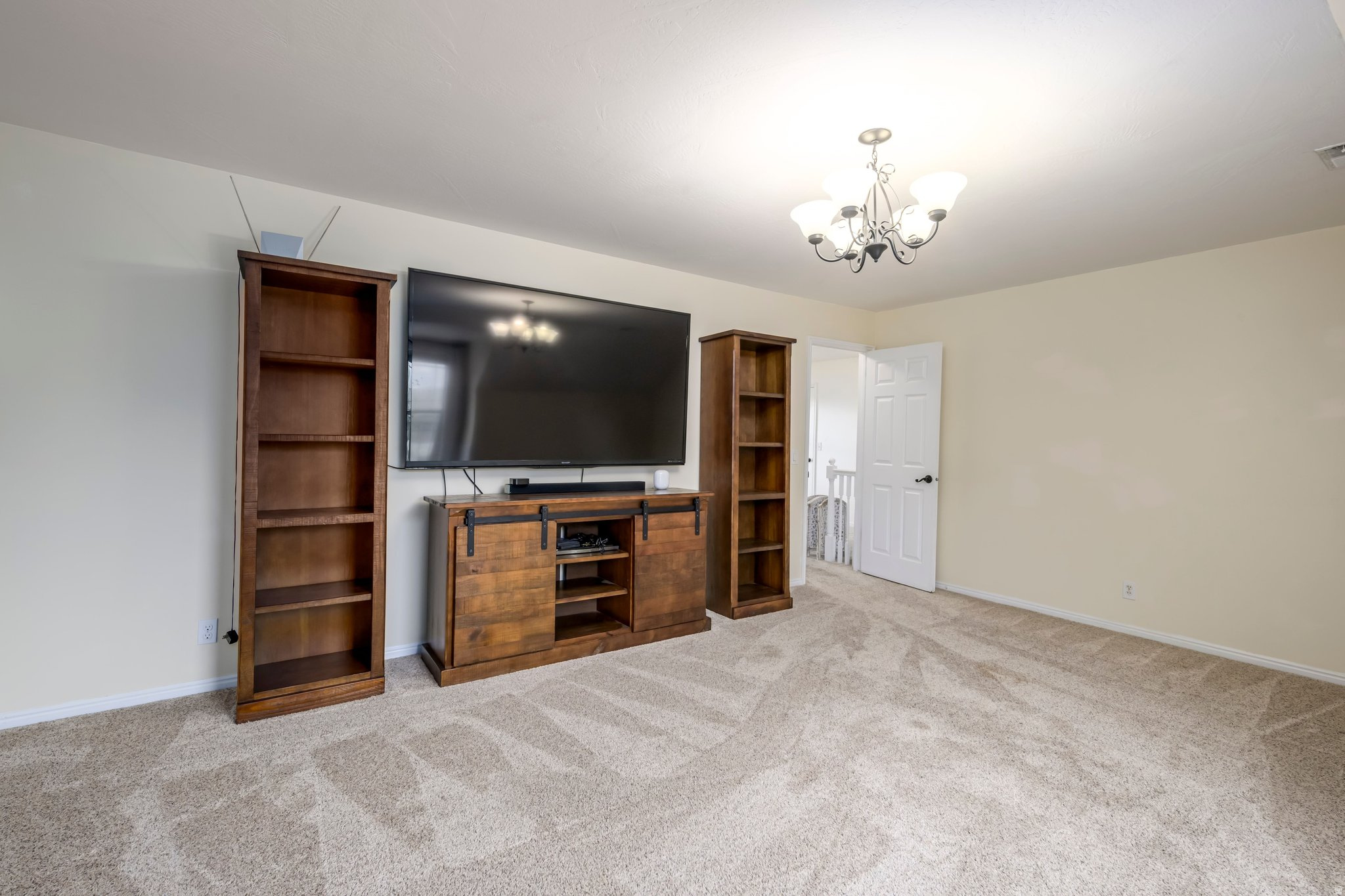 MOUNT MAJESTIC ACRES - Residential
