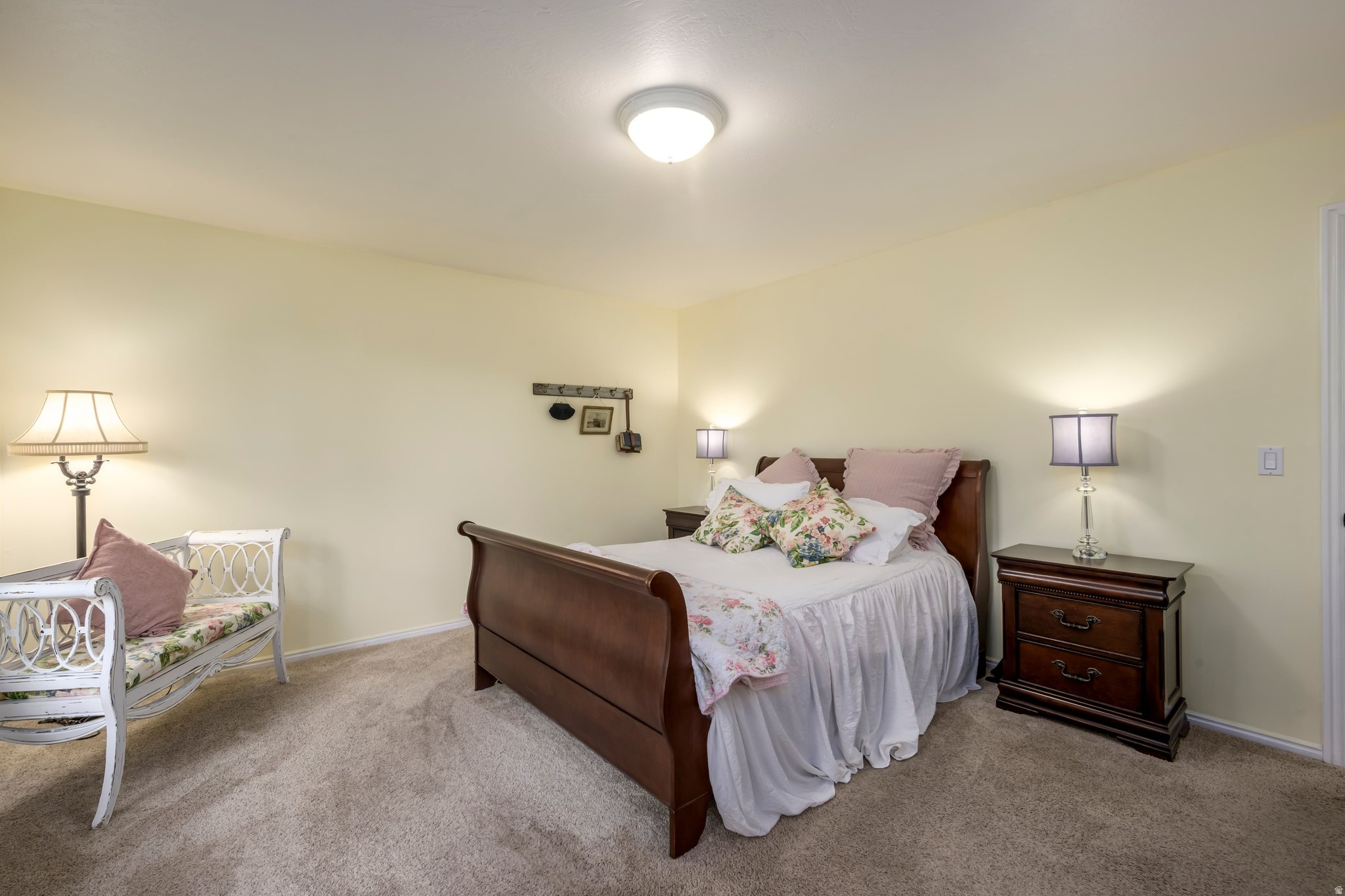 MOUNT MAJESTIC ACRES - Residential
