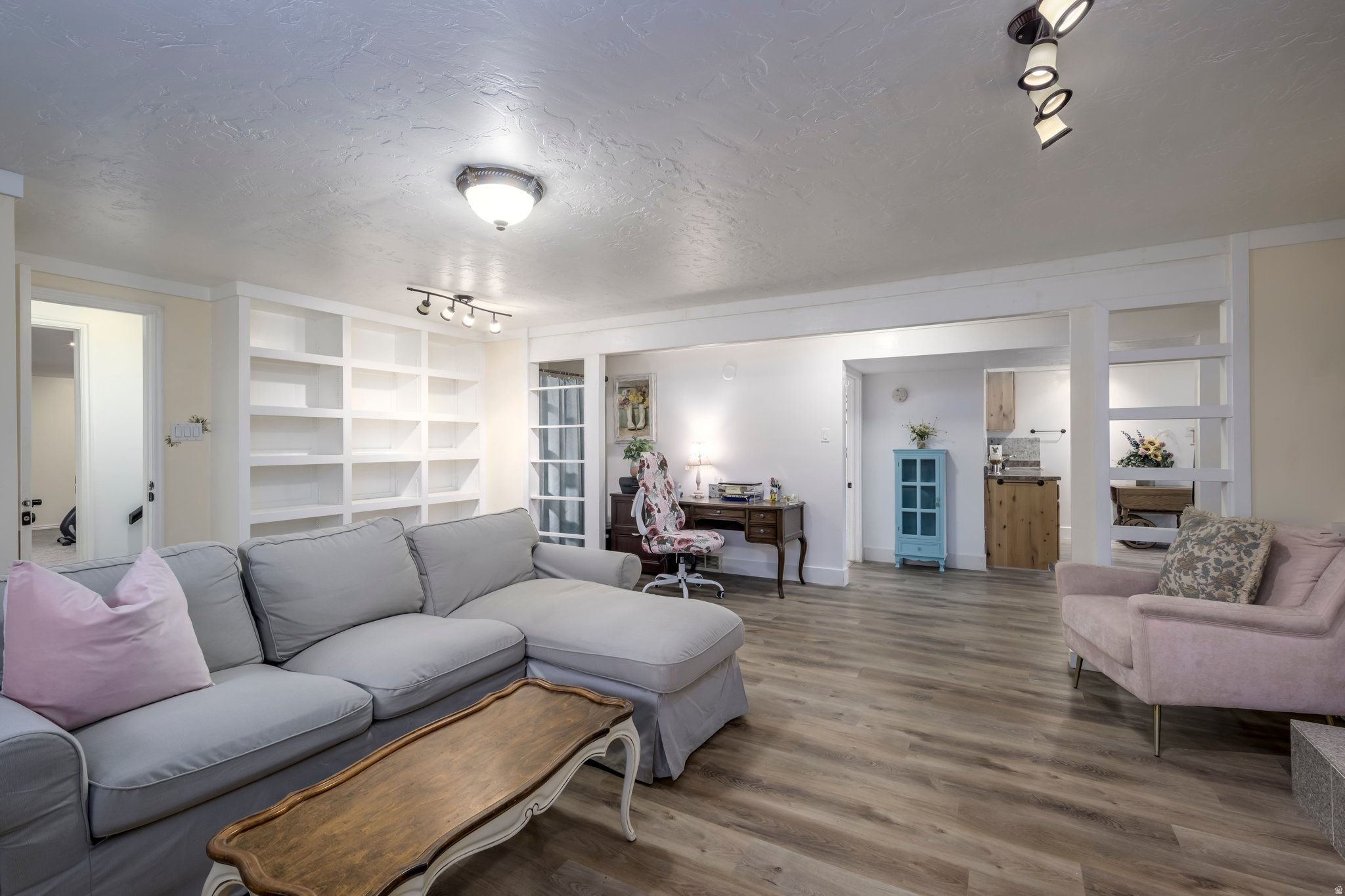 MOUNT MAJESTIC ACRES - Residential