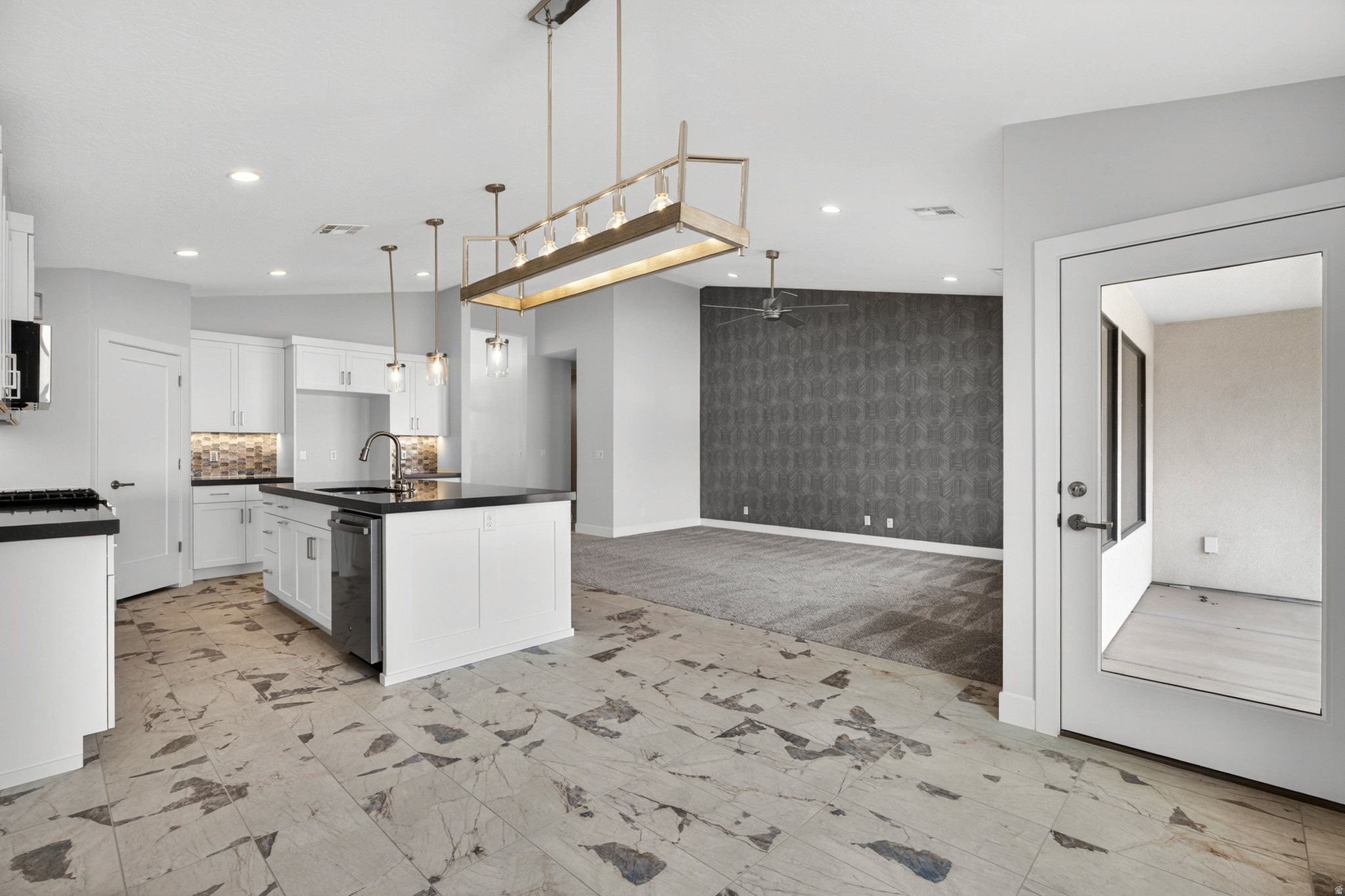 WHITE CANYON 1 - Residential