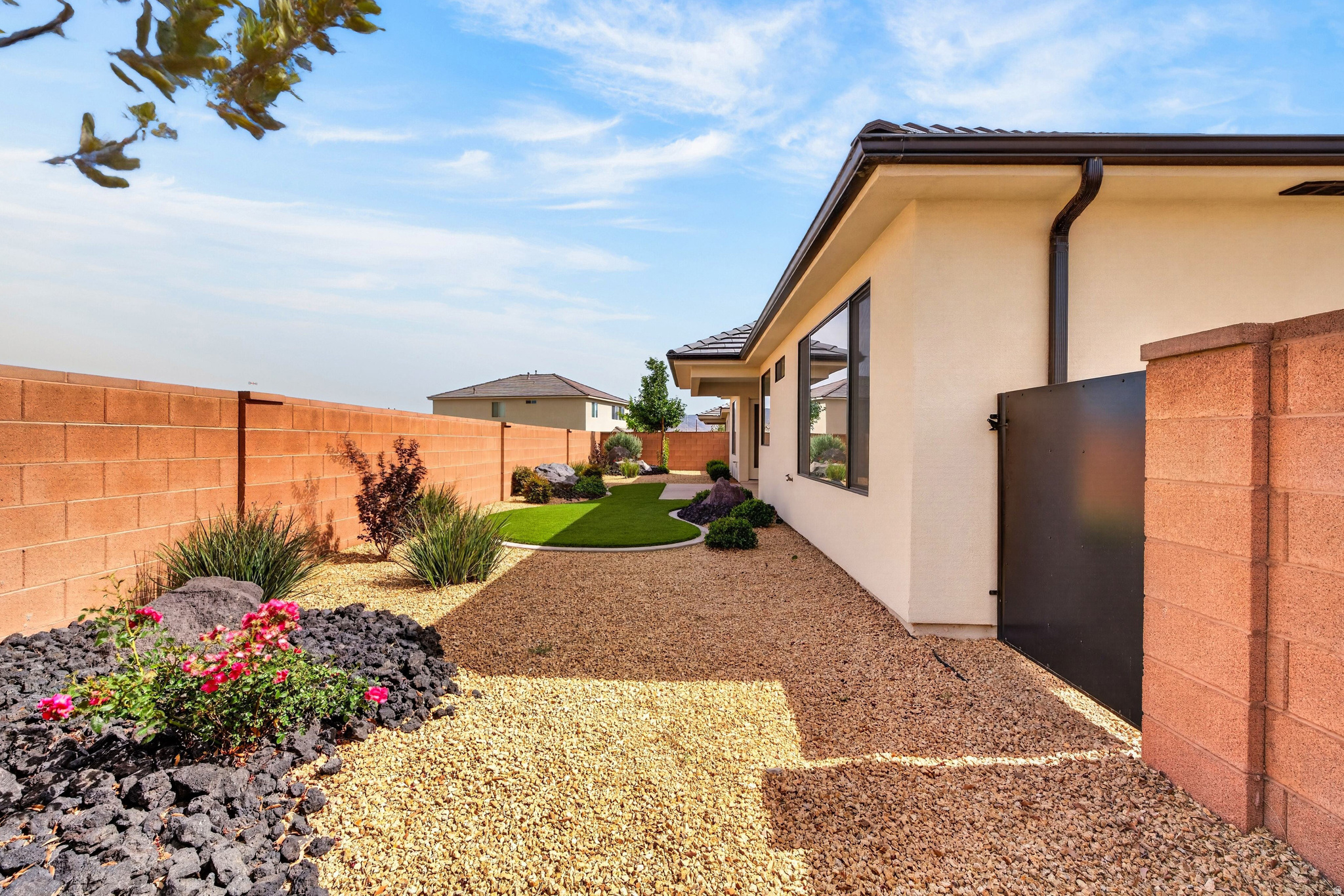 WHITE CANYON 1 - Residential