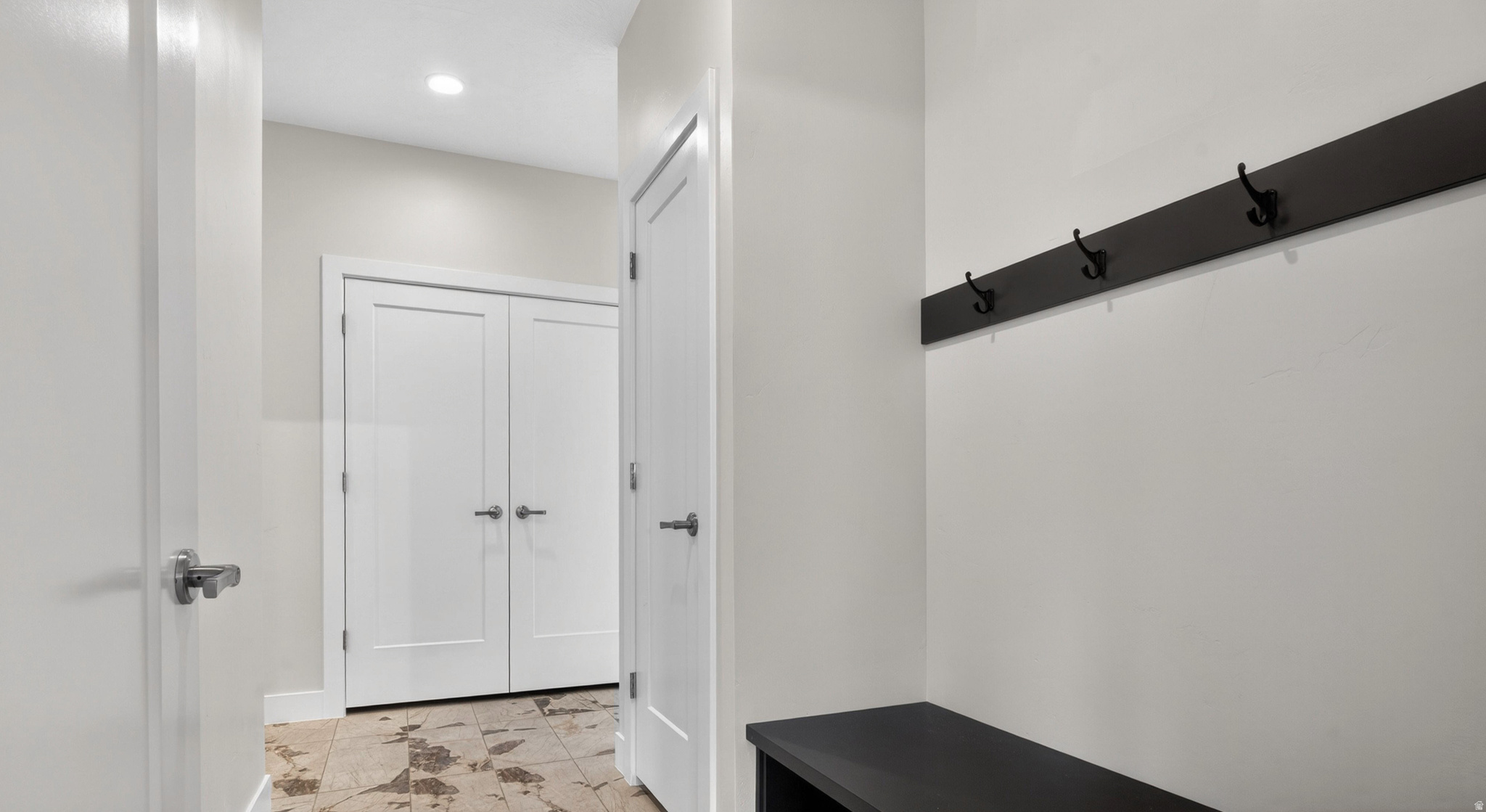 WHITE CANYON 1 - Residential