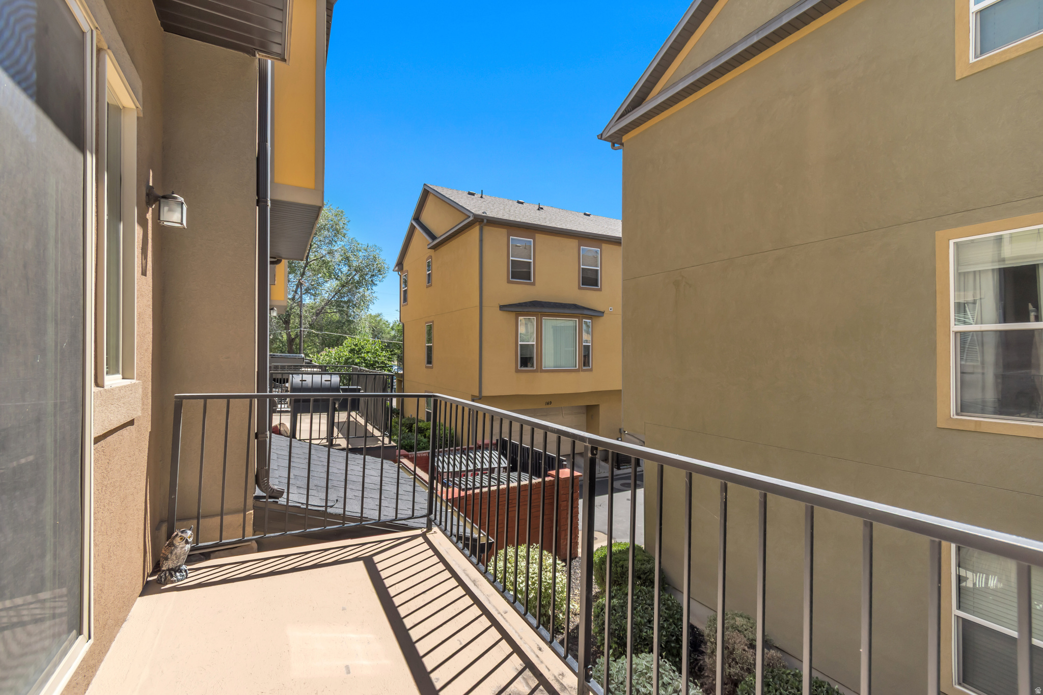 PLYMOUTH AVENUE TOWN - Residential
