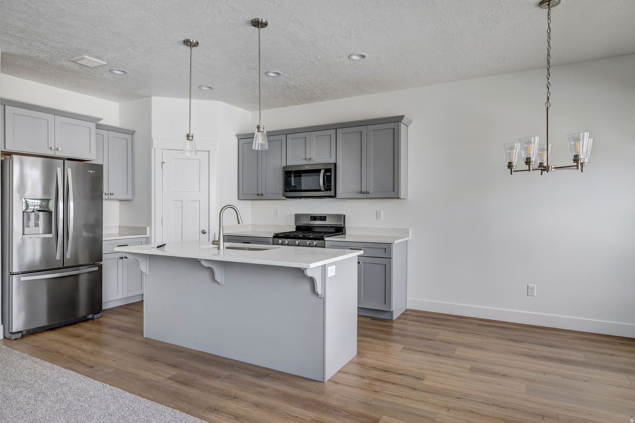 MOUNTAIN RIDGE - Residential