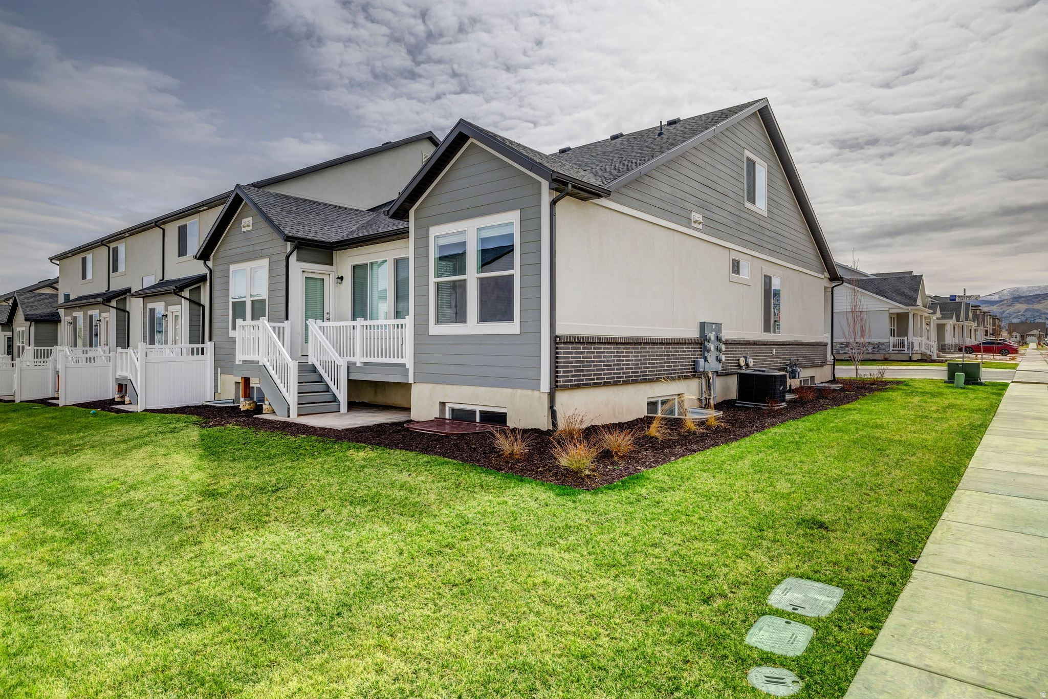 MOUNTAIN RIDGE - Residential