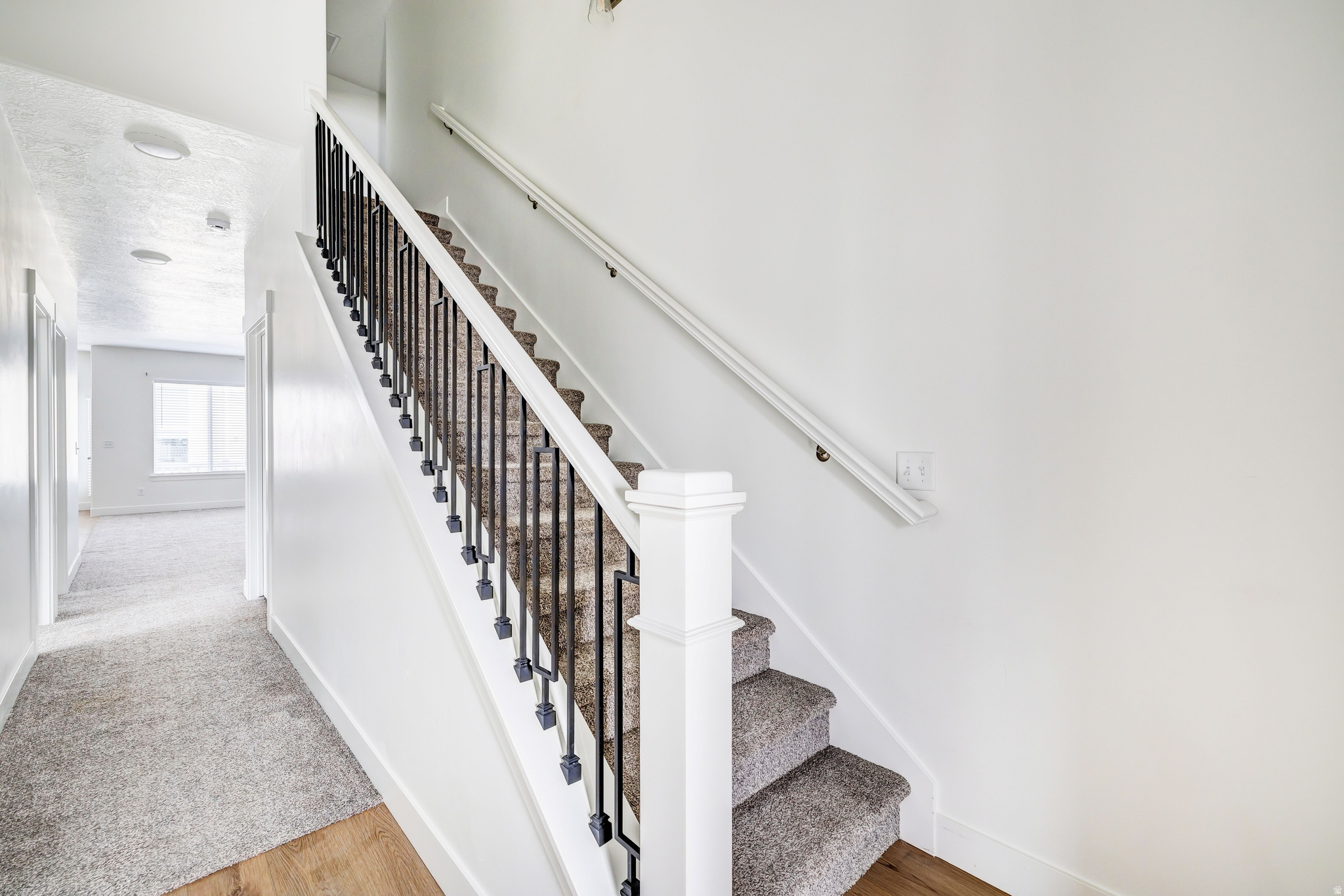 MOUNTAIN RIDGE - Residential
