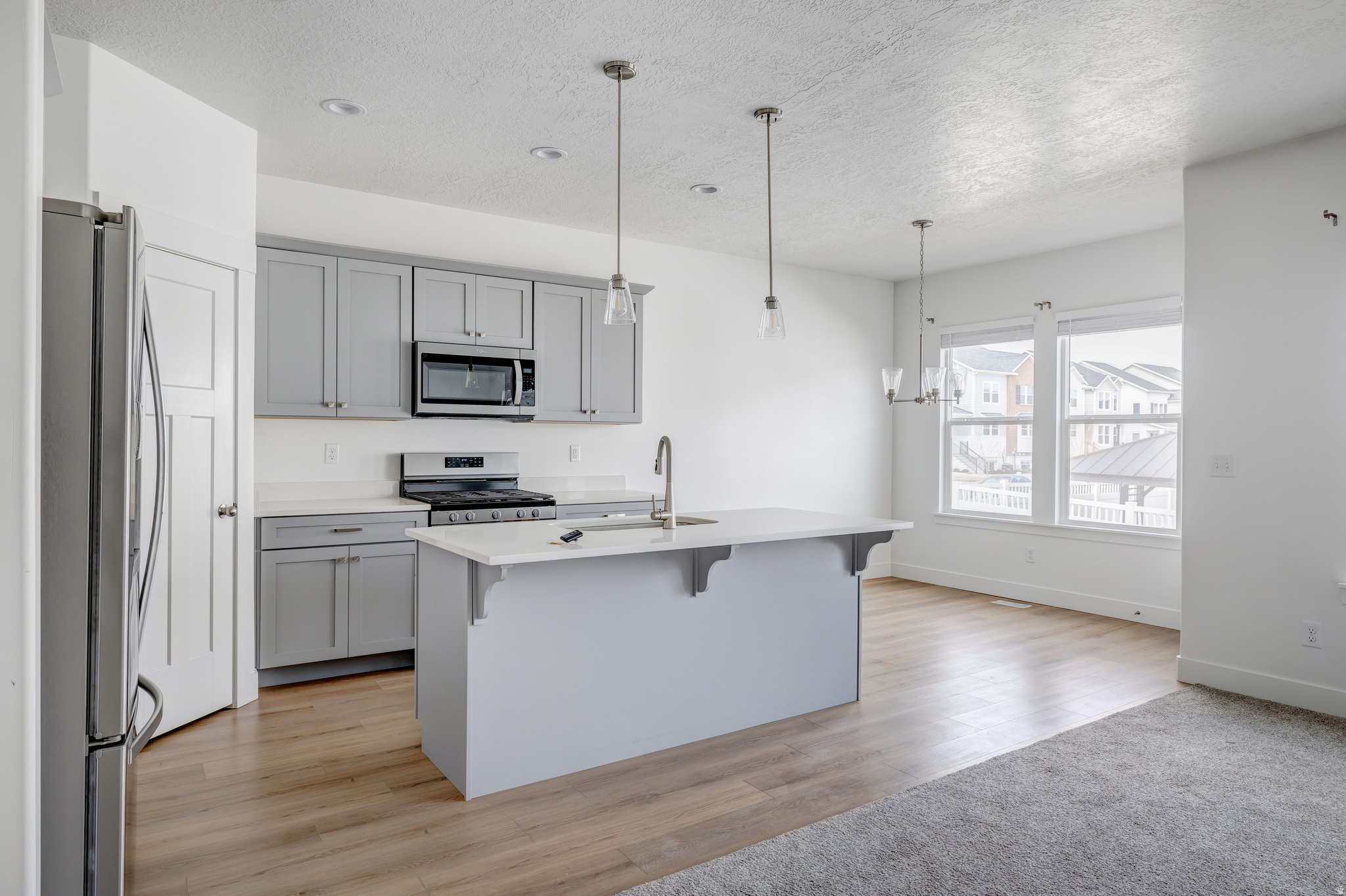 MOUNTAIN RIDGE - Residential