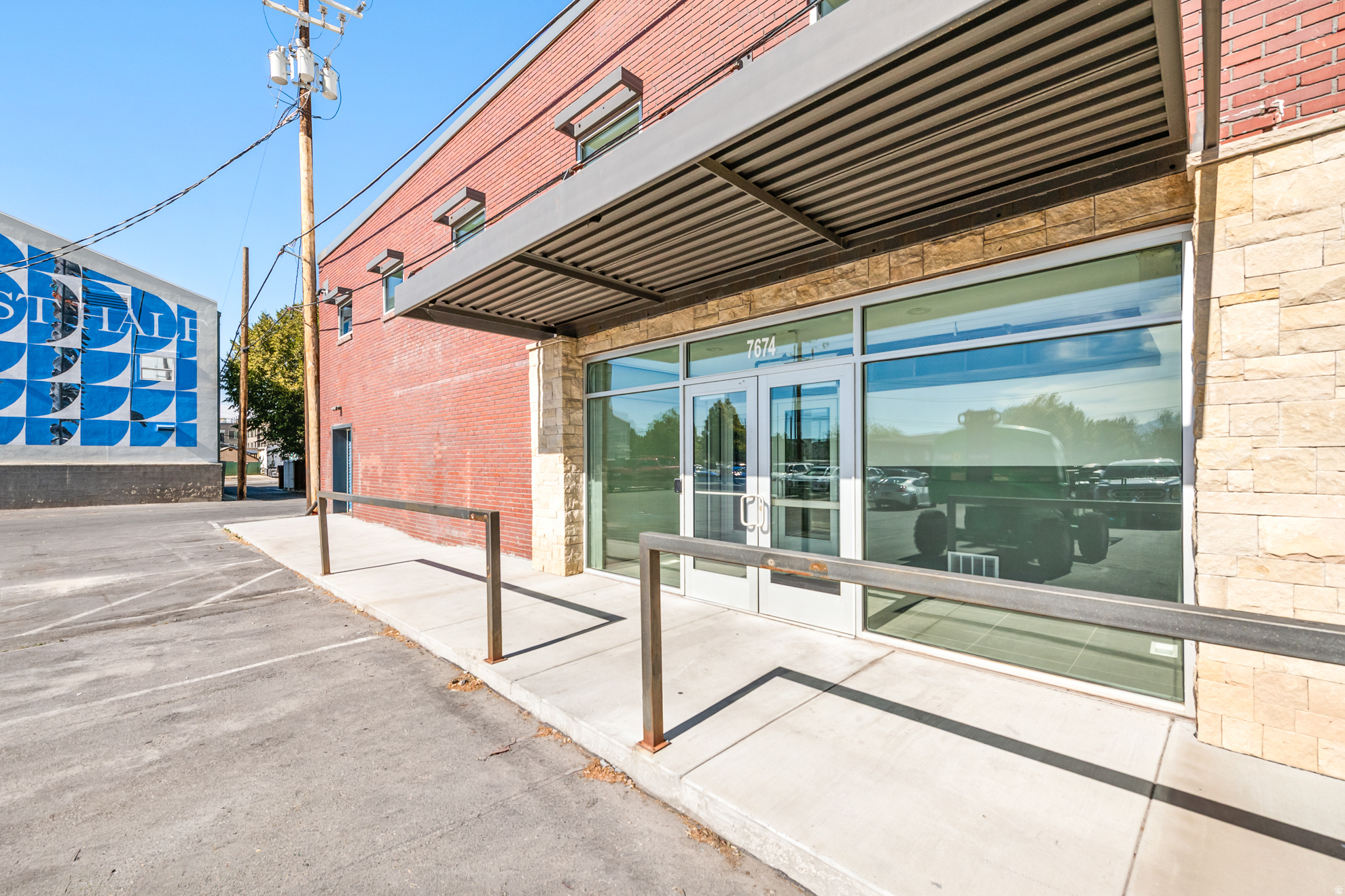 CUTLER - Commercial Lease