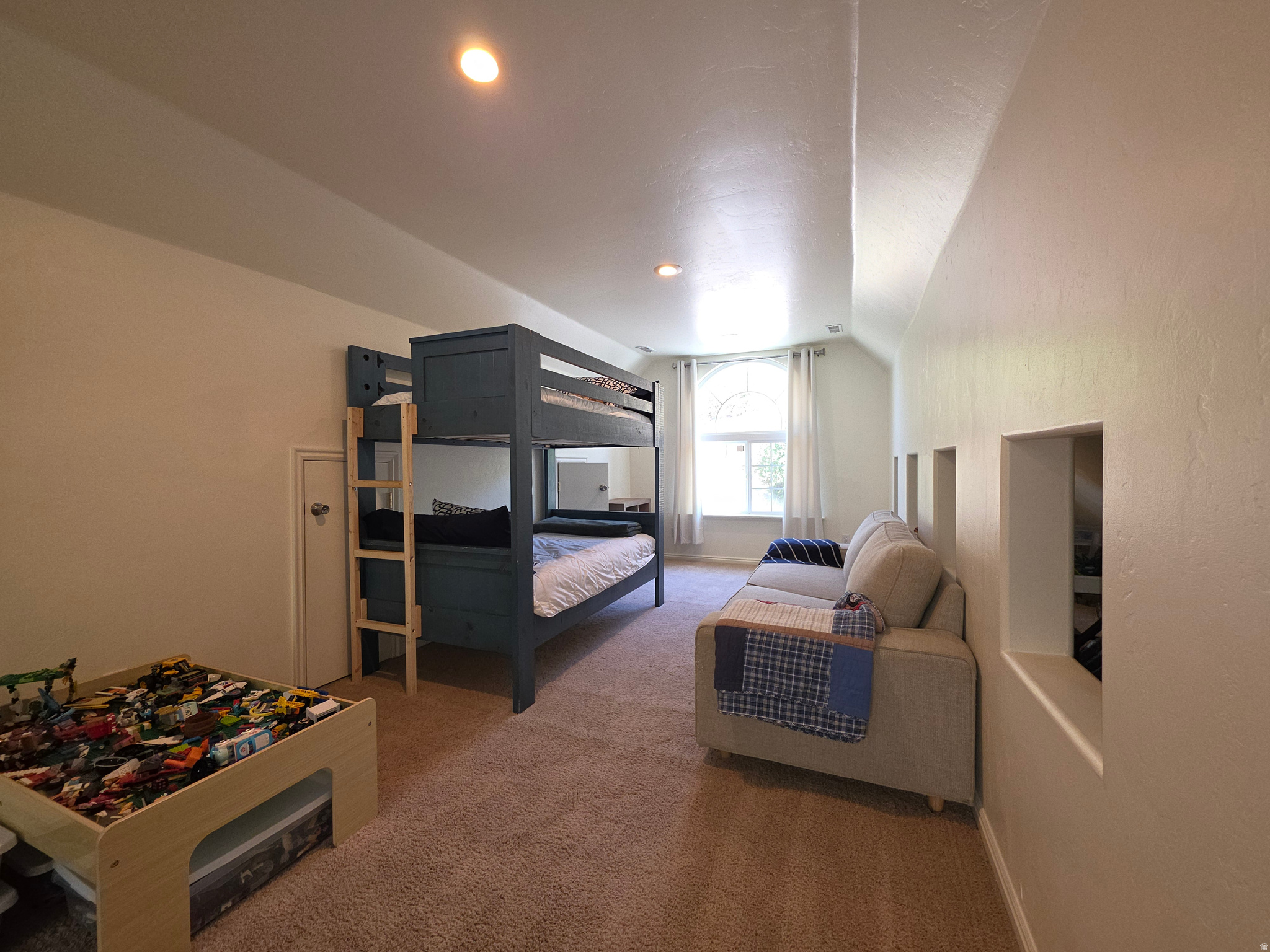 SAUNDERS - Residential