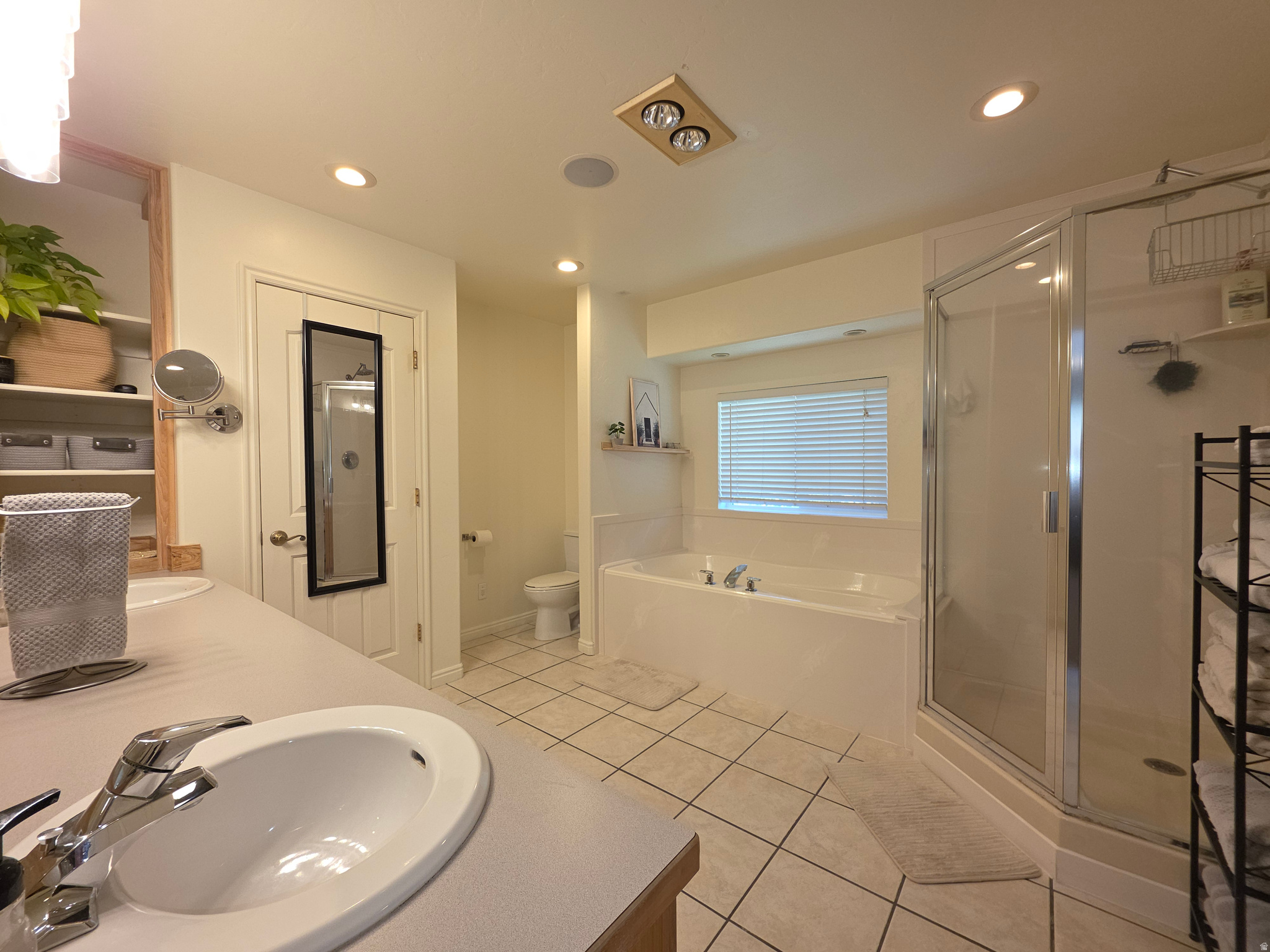 SAUNDERS - Residential