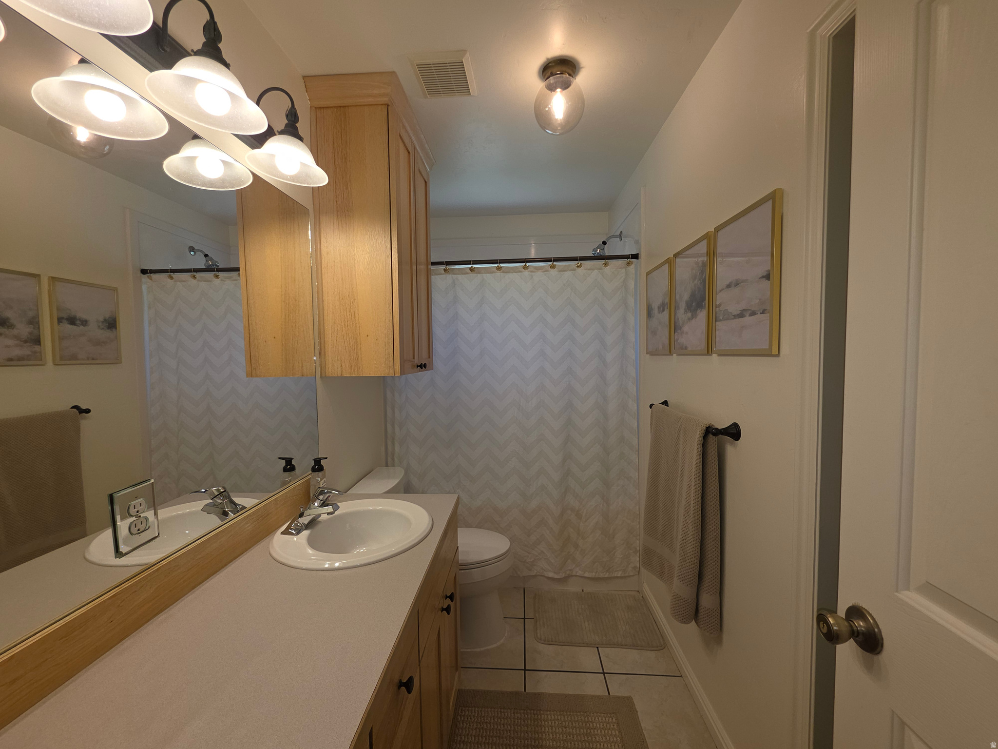 SAUNDERS - Residential