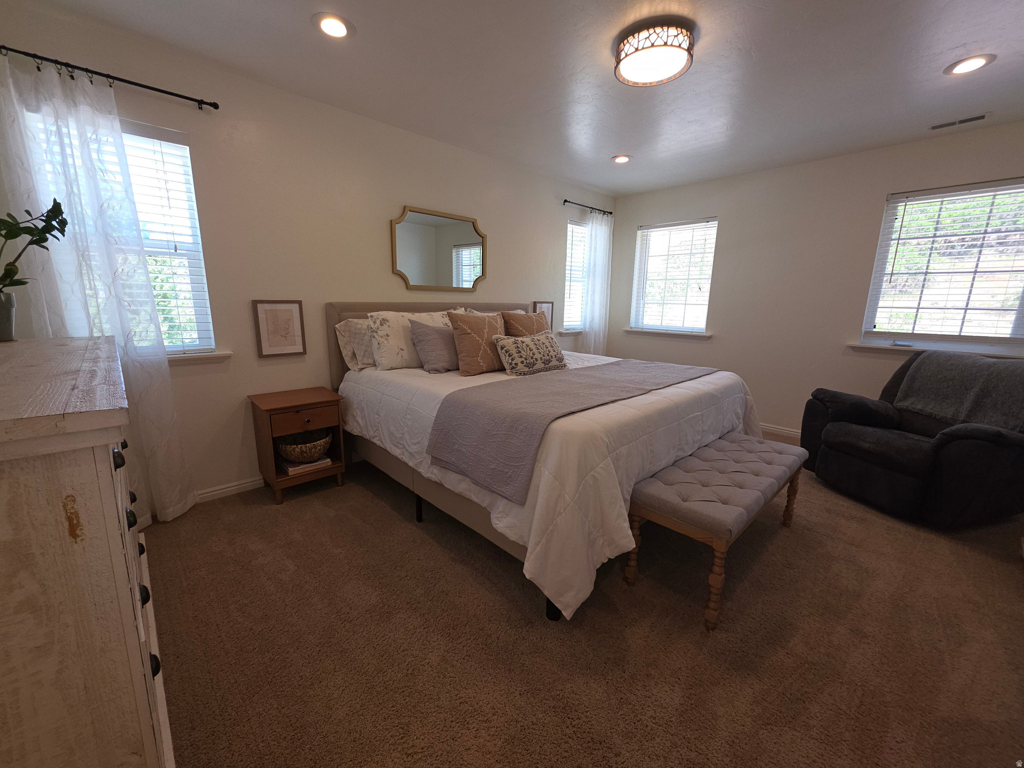 SAUNDERS - Residential
