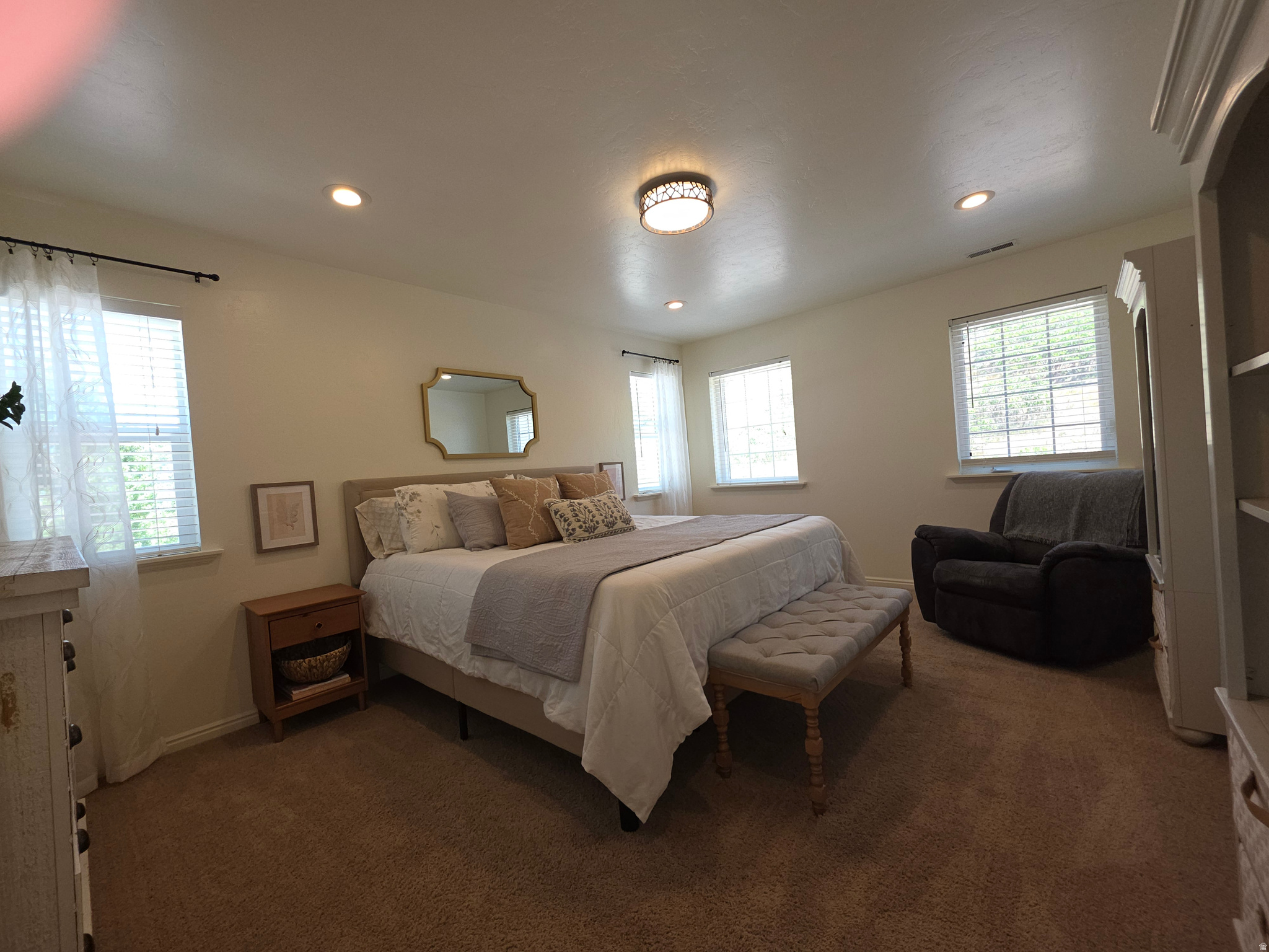 SAUNDERS - Residential