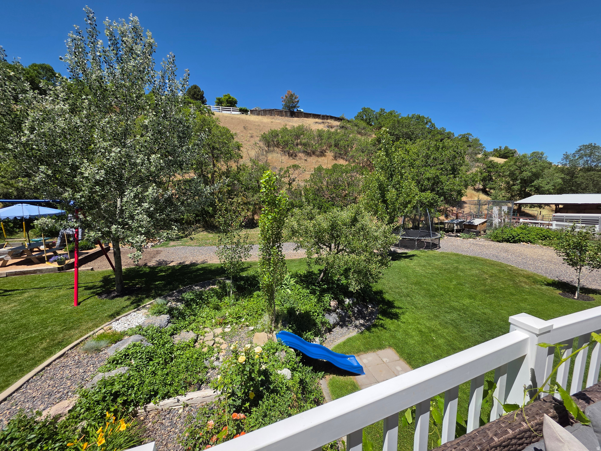 SAUNDERS - Residential