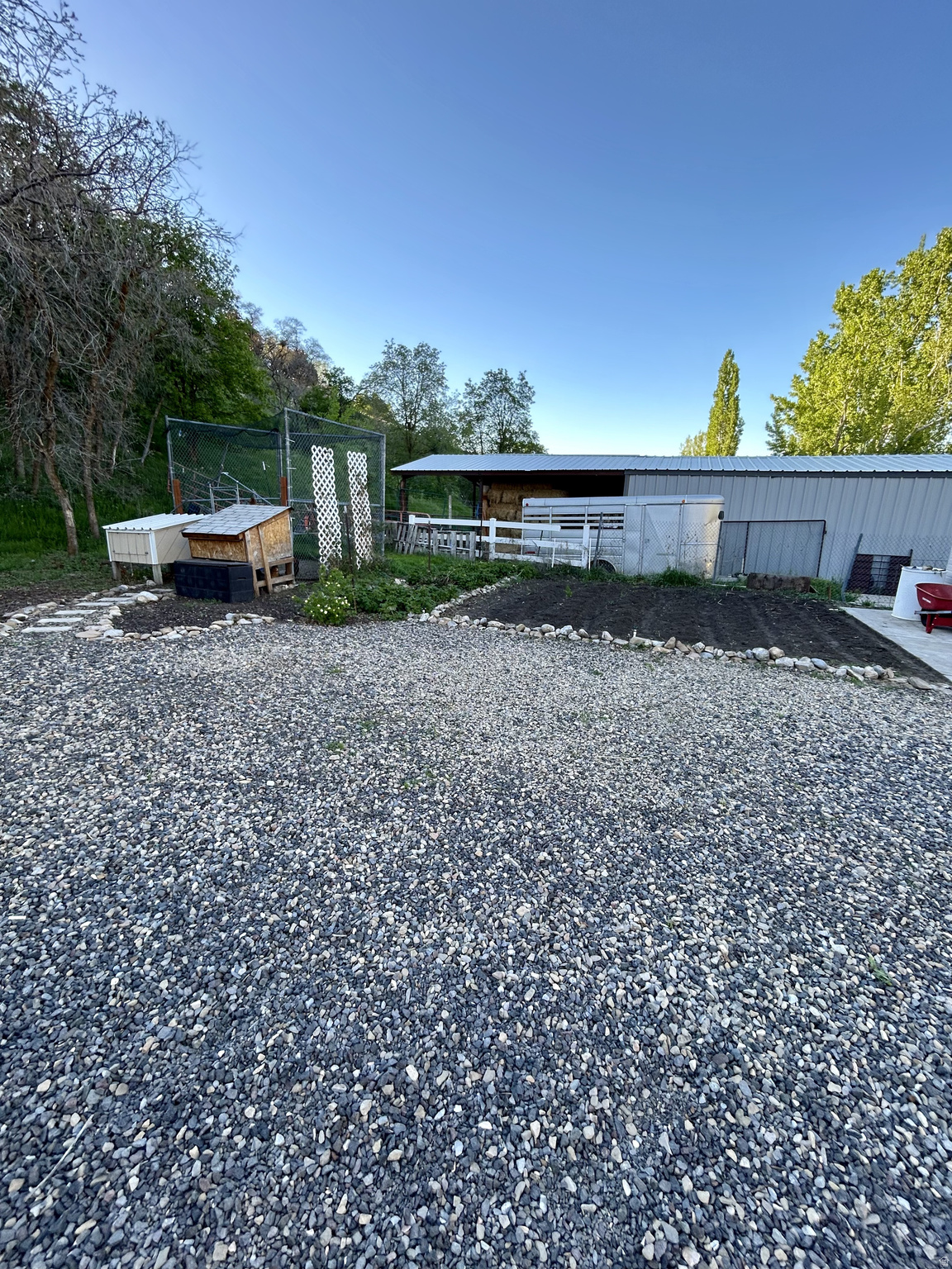 SAUNDERS - Residential