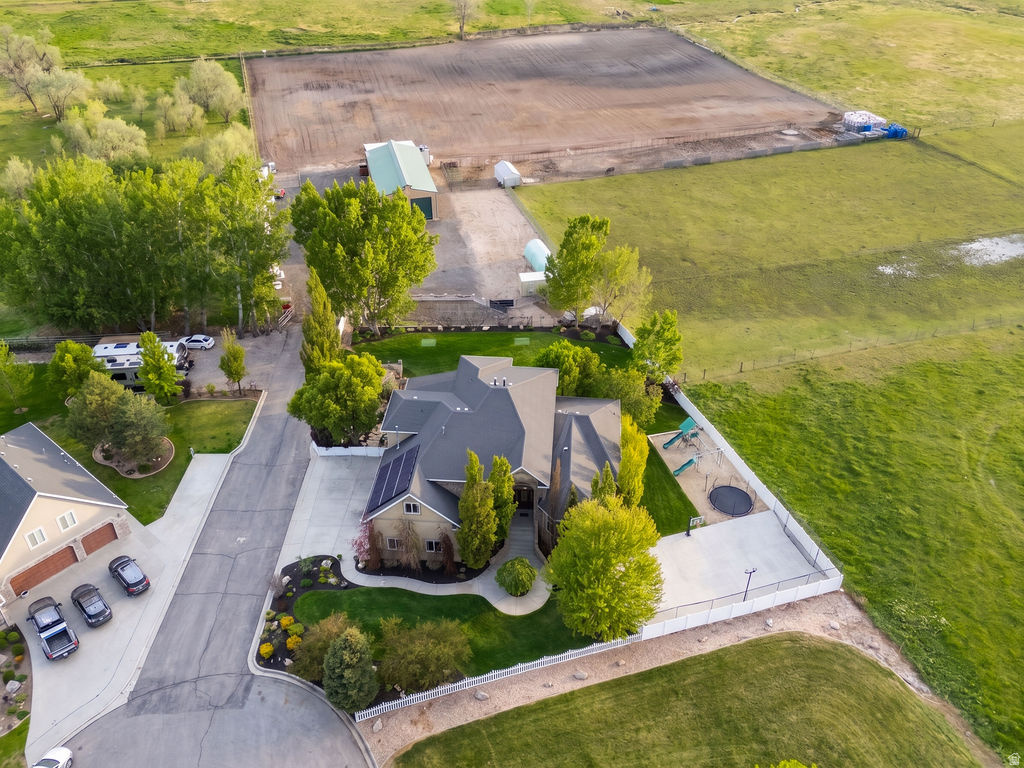 FRENCH COUNTRY ESTATES - Residential