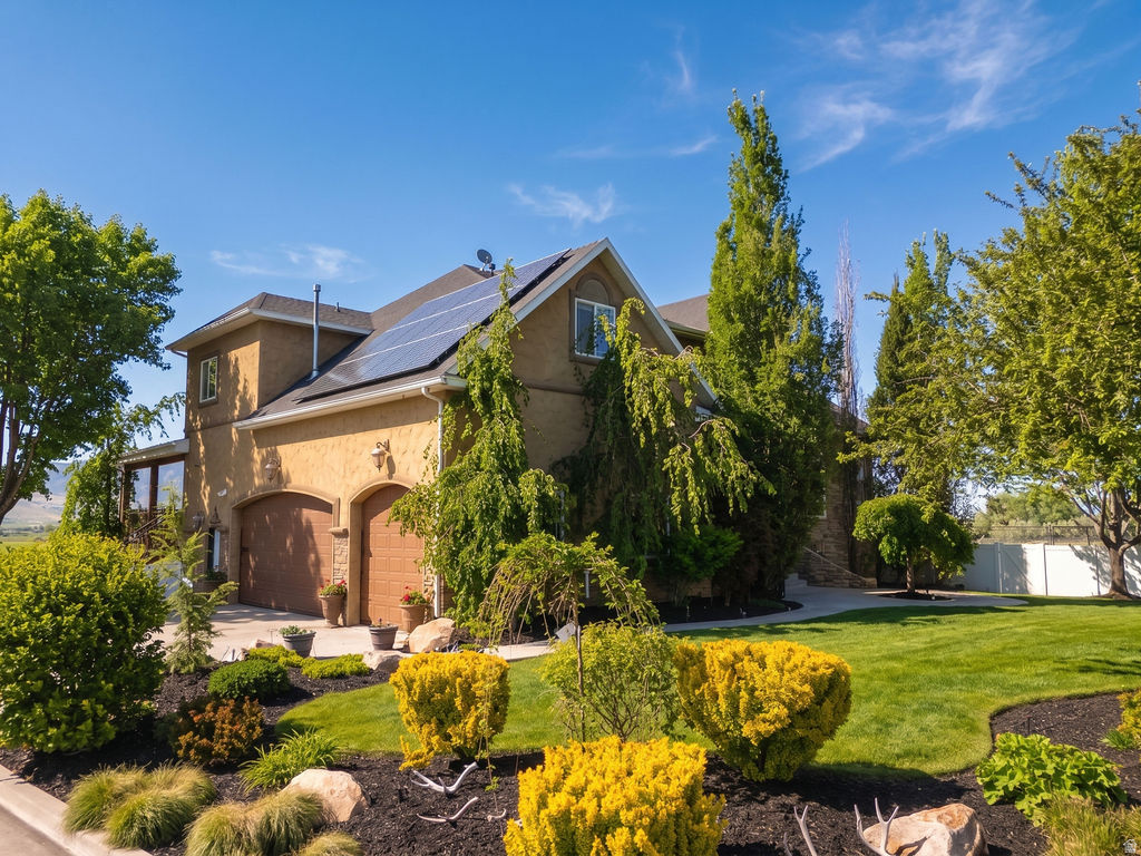 FRENCH COUNTRY ESTATES - Residential