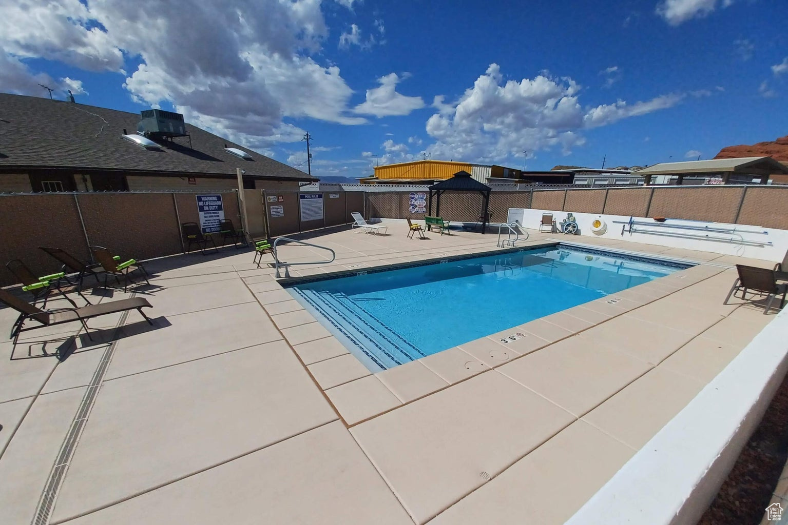 CANYON BREEZE RV RESORT - Residential