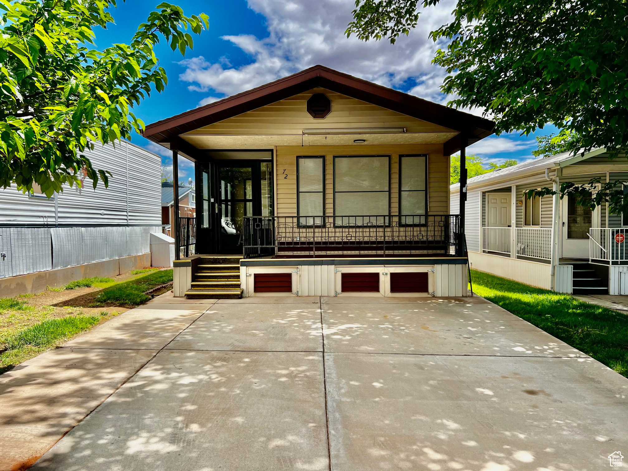 CANYON BREEZE RV RESORT - Residential