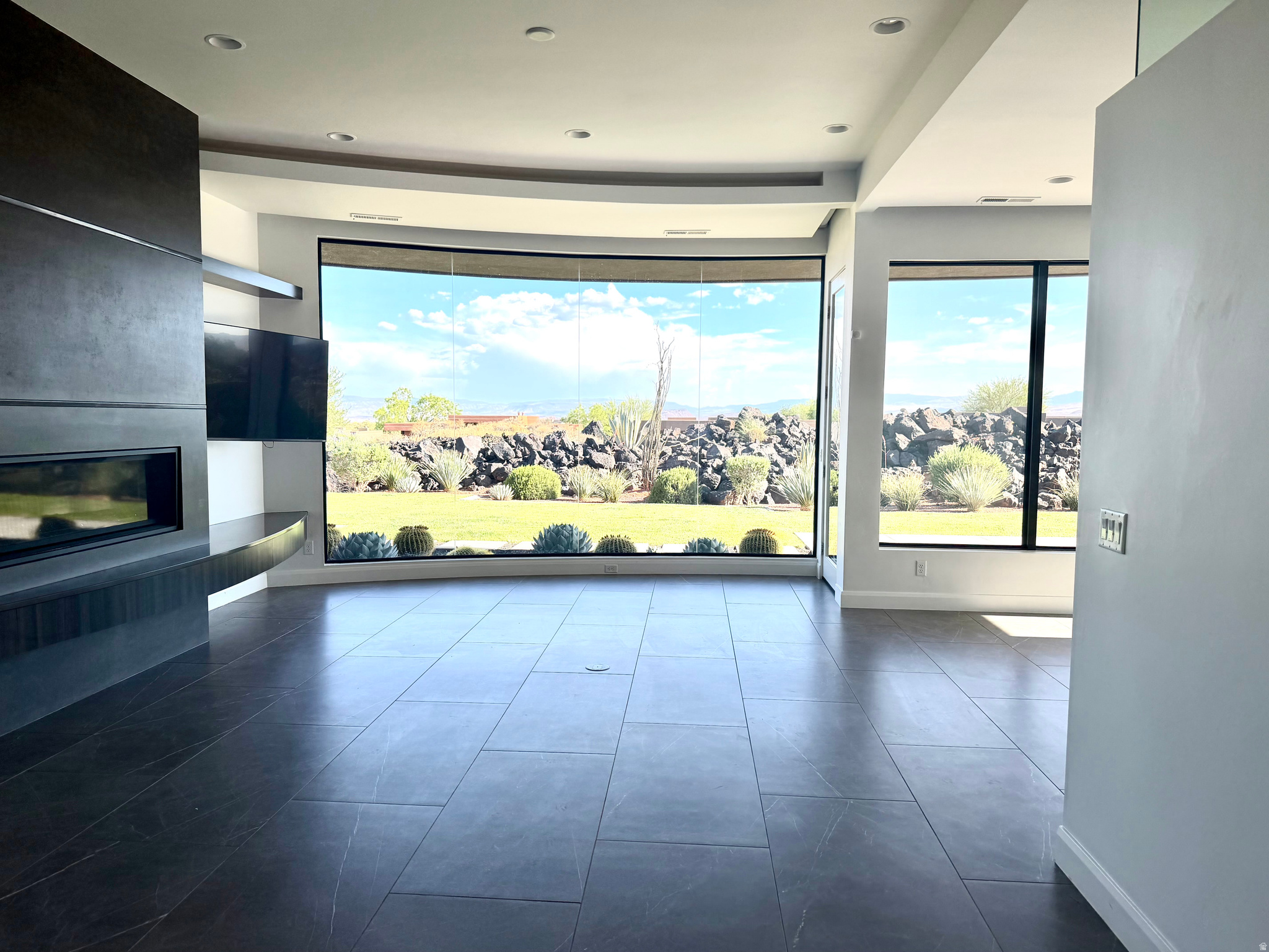 RESERVE OF ENTRADA SNOW CANYON EST A - Residential Lease