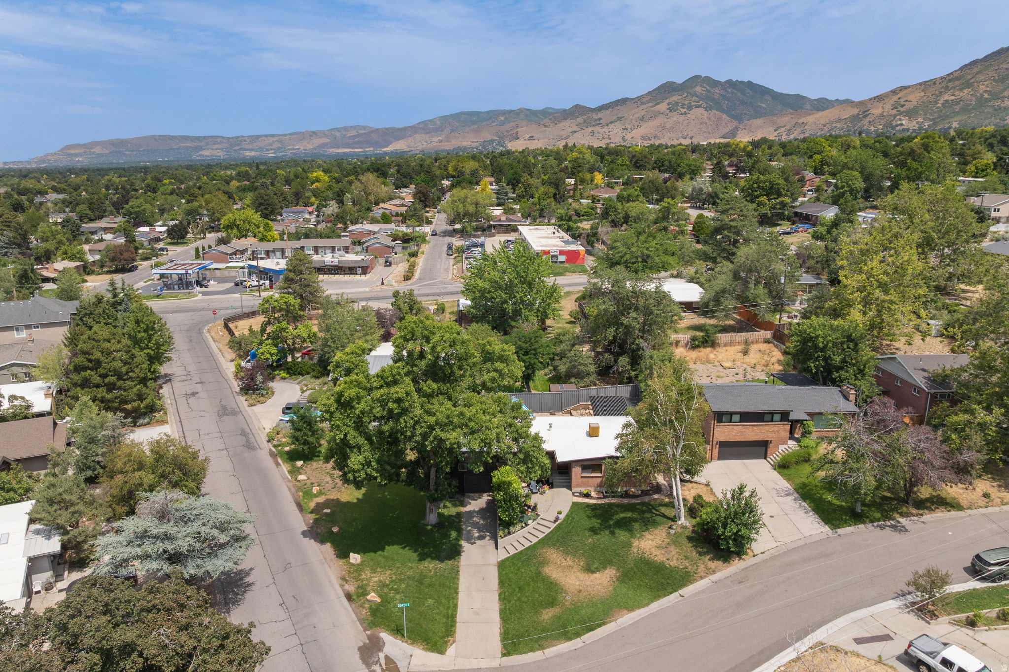 HOLLADAY HILLS - Residential