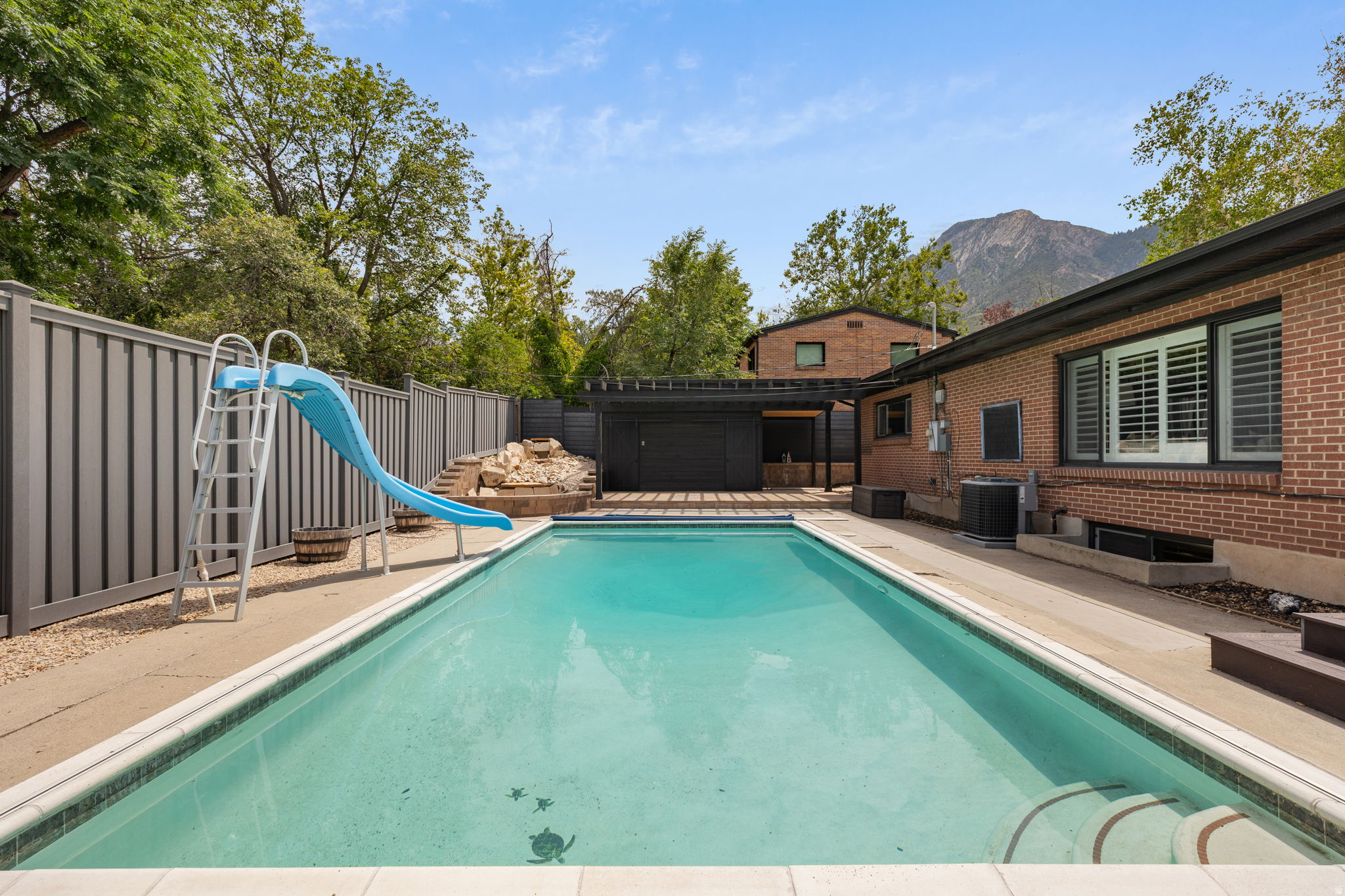 HOLLADAY HILLS - Residential